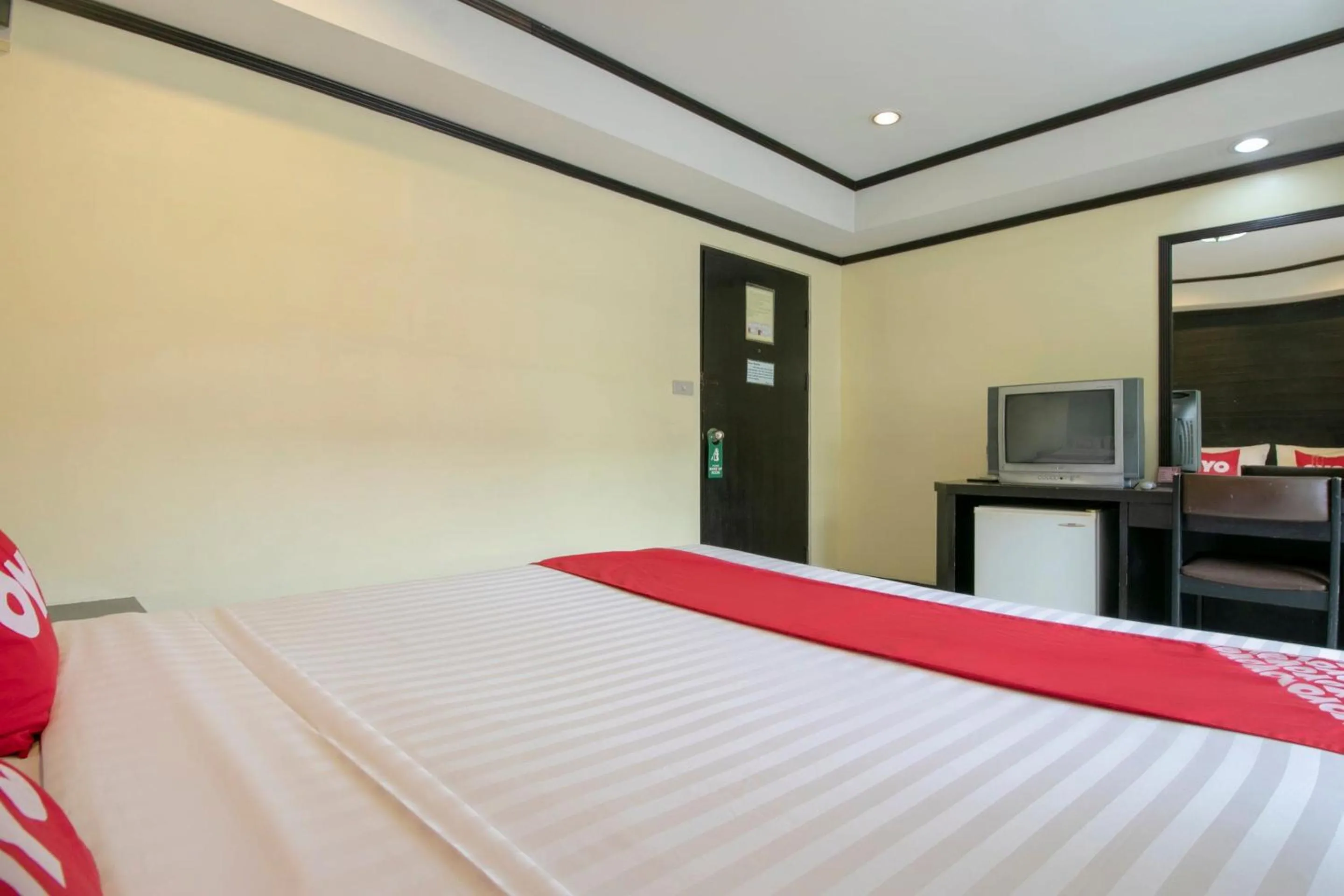 Bedroom, Bed in Hotel Win Long