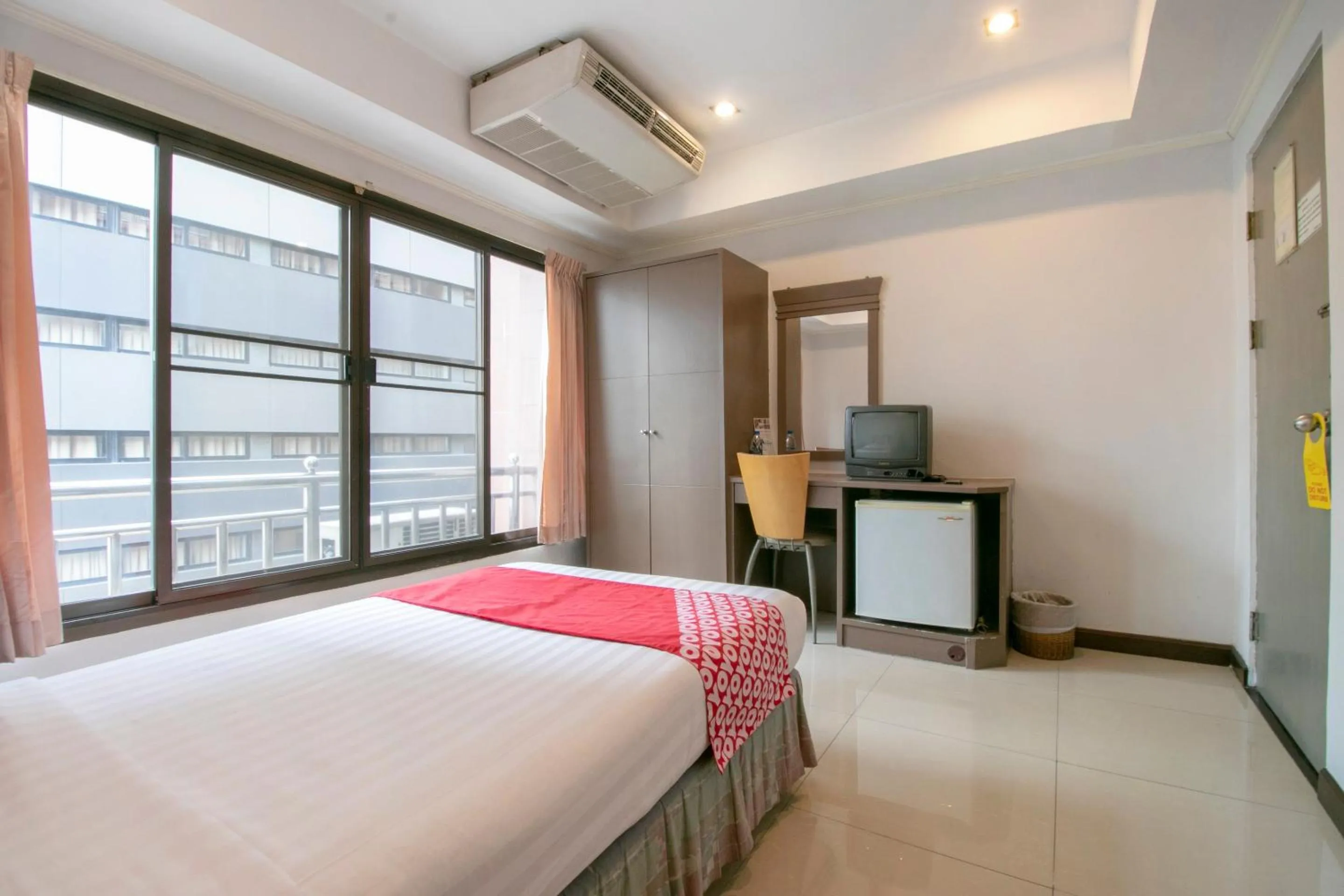 Bedroom, Bed in Hotel Win Long