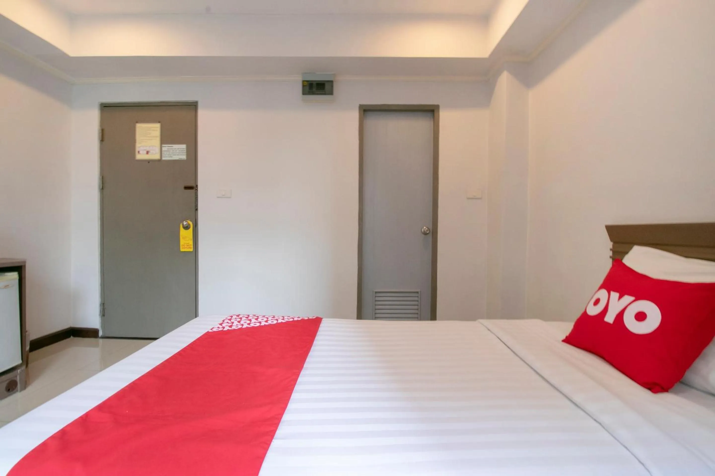 Bedroom, Bed in Hotel Win Long