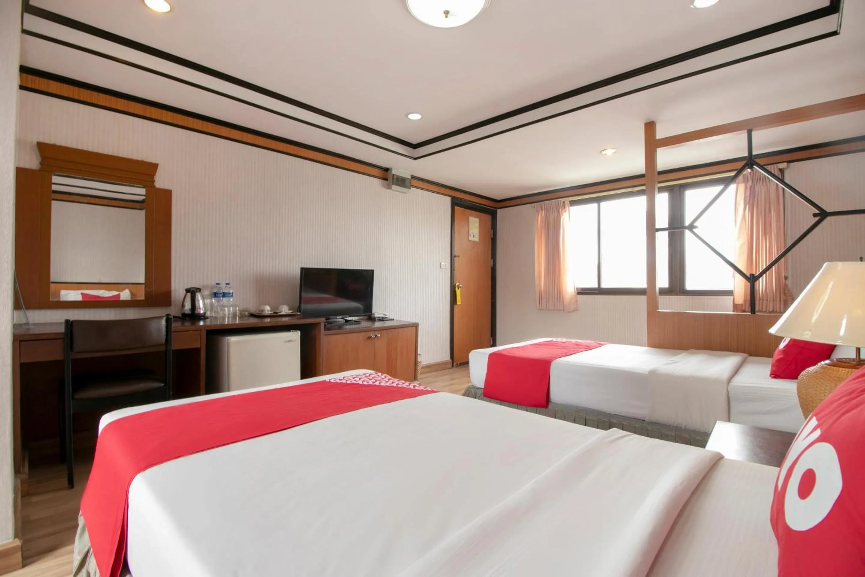 Bedroom, Bed in Hotel Win Long