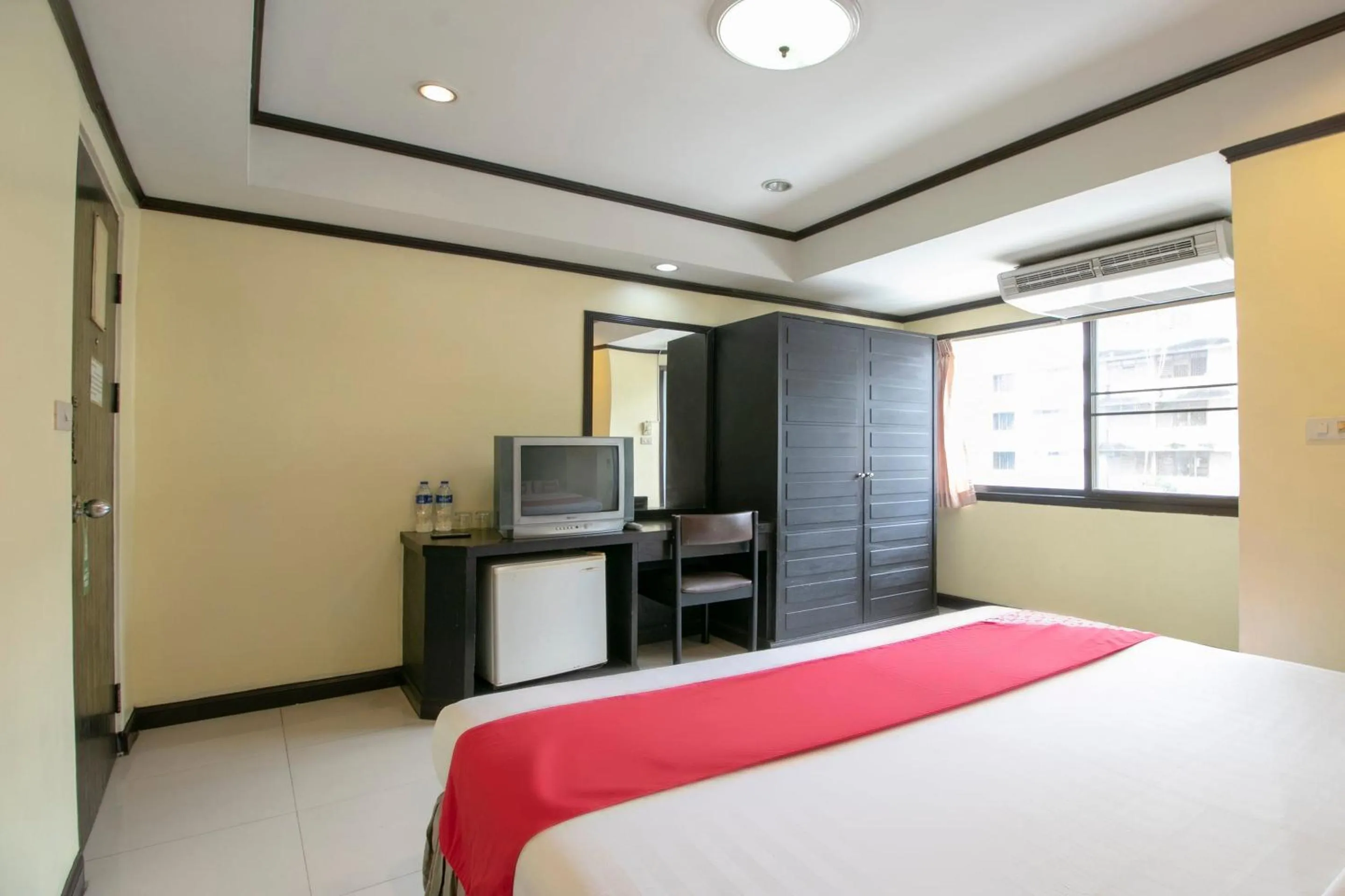 Bedroom, Bed in Hotel Win Long