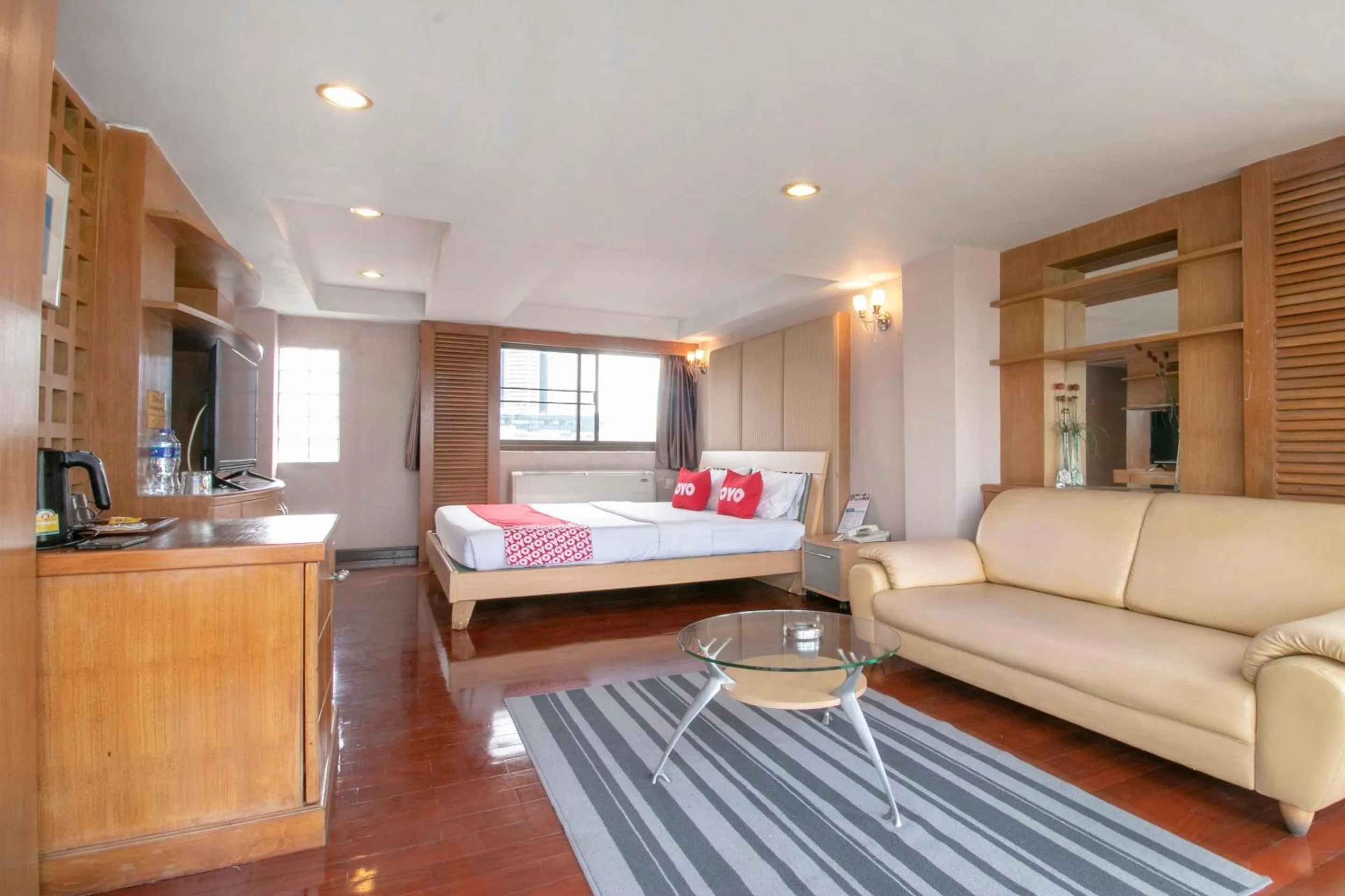 Bedroom, Bed in Hotel Win Long