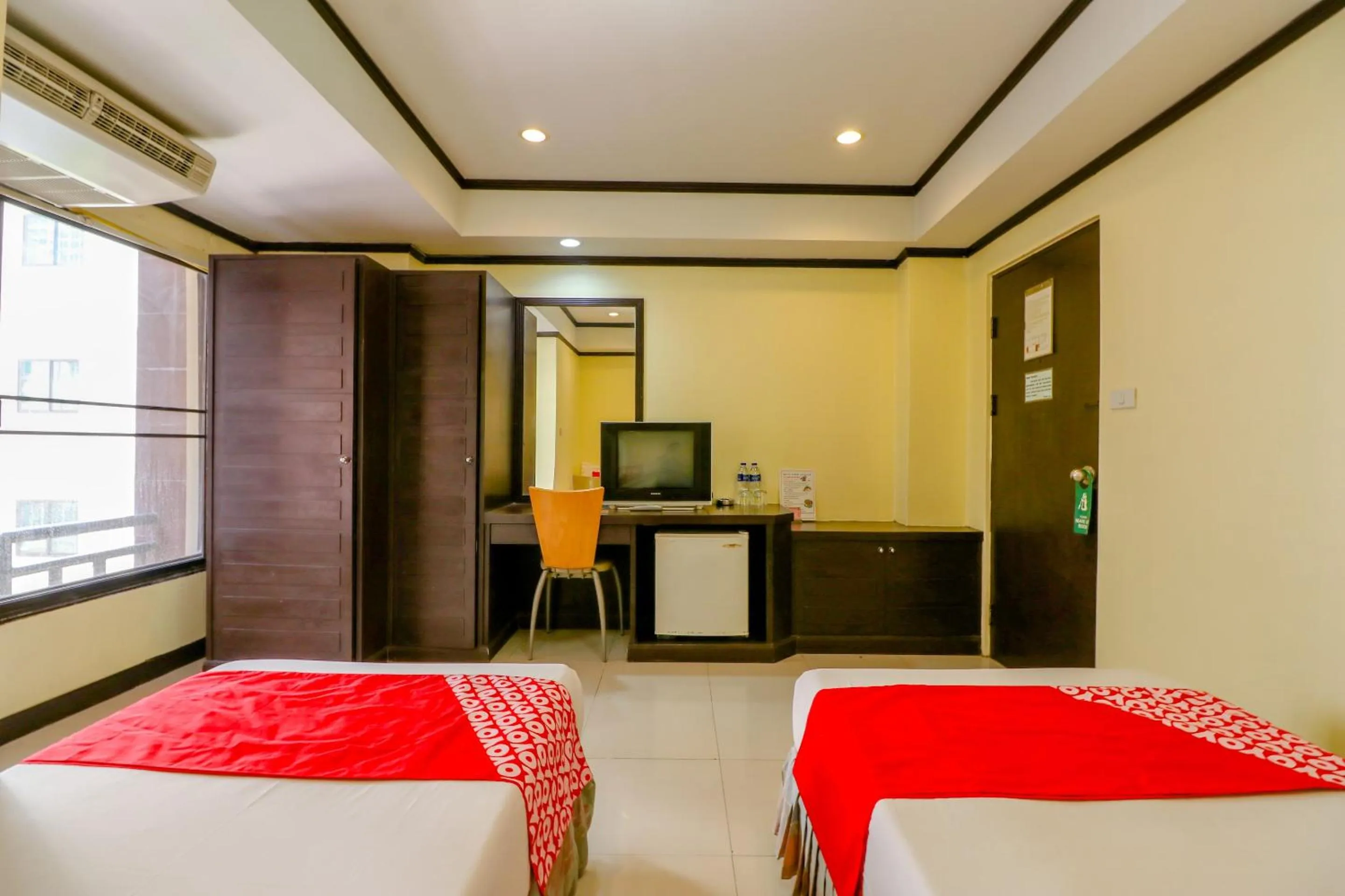 Bedroom, Bed in Hotel Win Long