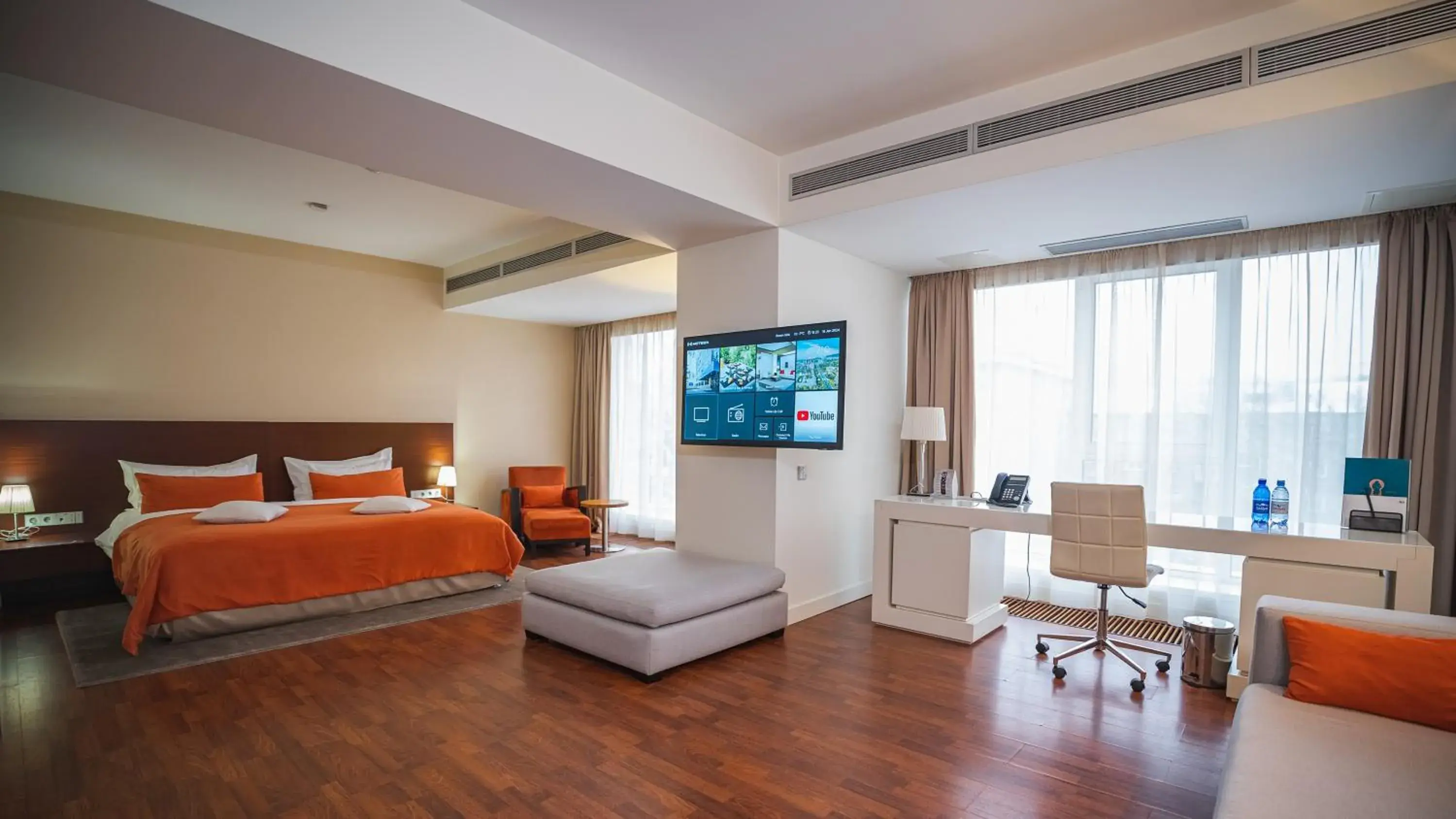 Photo of the whole room, Bed in Park Hotel Almaty Photo of the whole room, Bed in Park Hotel Almaty