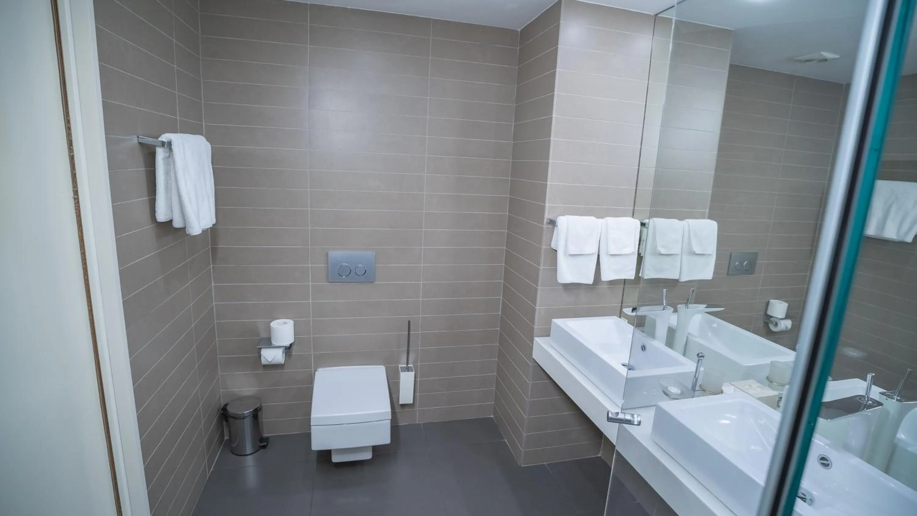 Toilet in Park Hotel Almaty