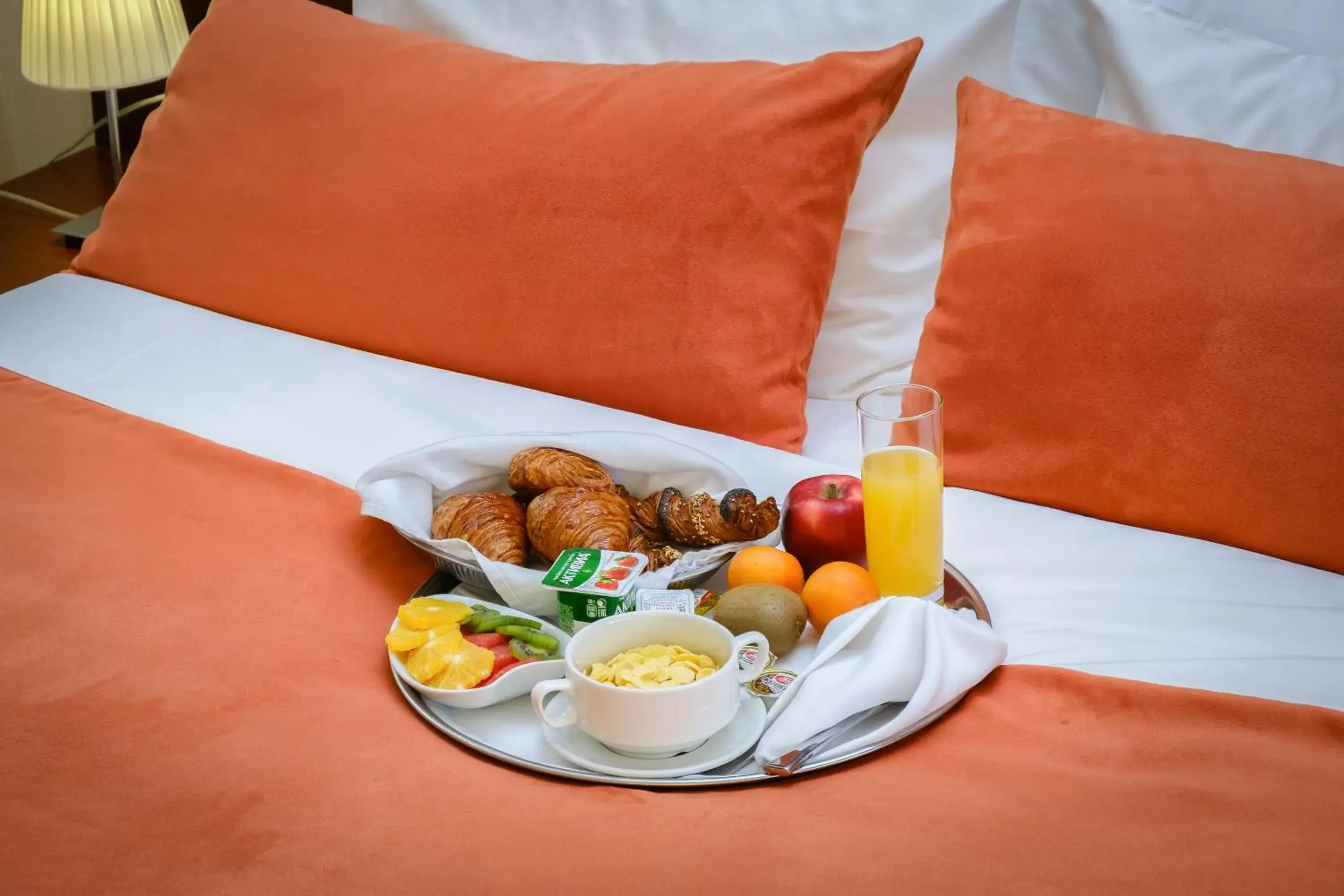 Food and drinks, Bed in Park Hotel Almaty Food and drinks, Bed in Park Hotel Almaty