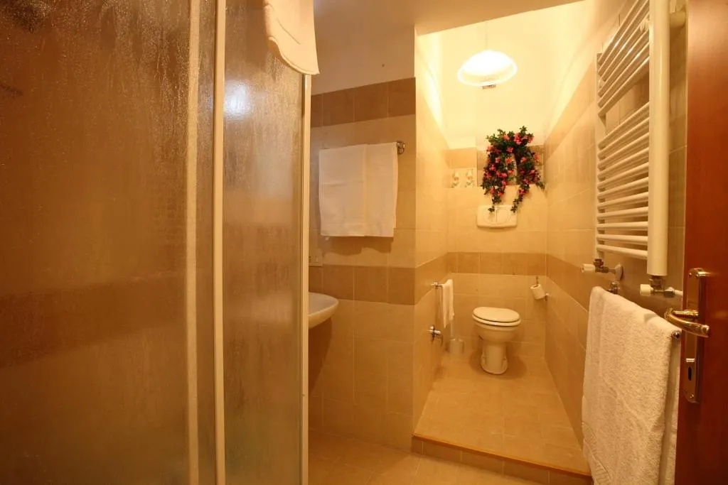 Bathroom in B&B Cappuccino - Bed & Breakfast Kosher