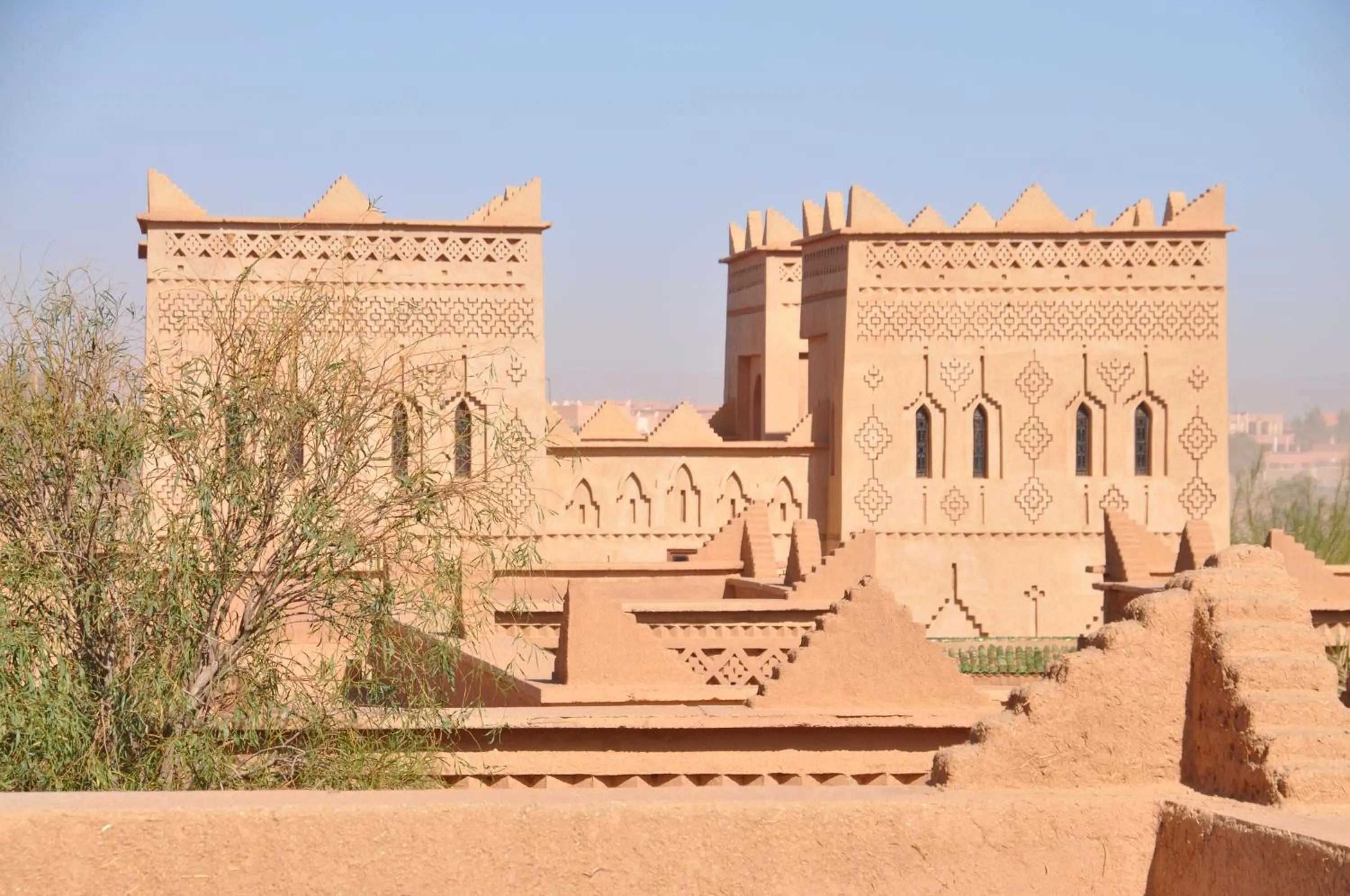 Facade/entrance in Hotel Kasbah Azalay