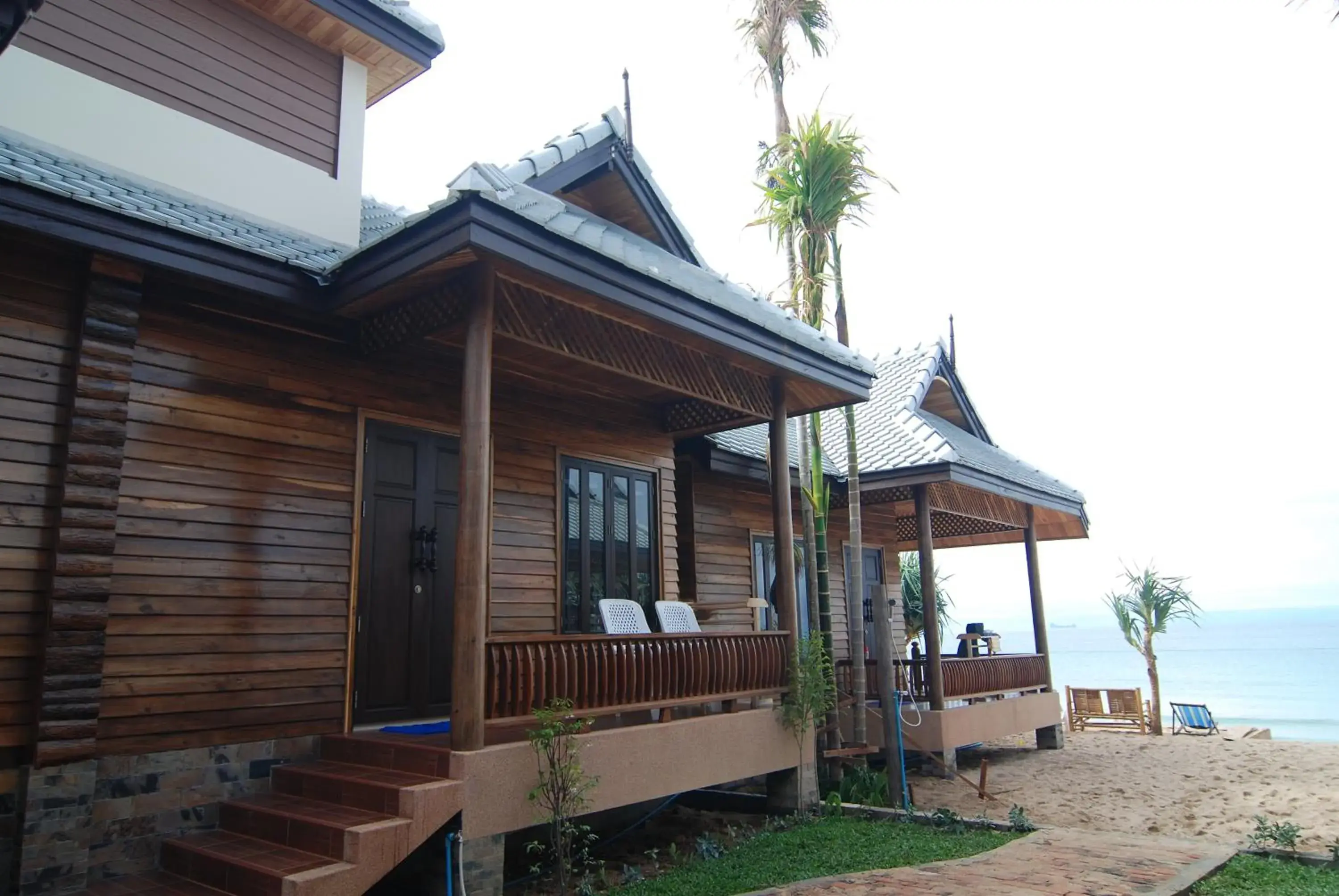 Facade/entrance in Baan Pakgasri Hideaway Facade/entrance in Baan Pakgasri Hideaway