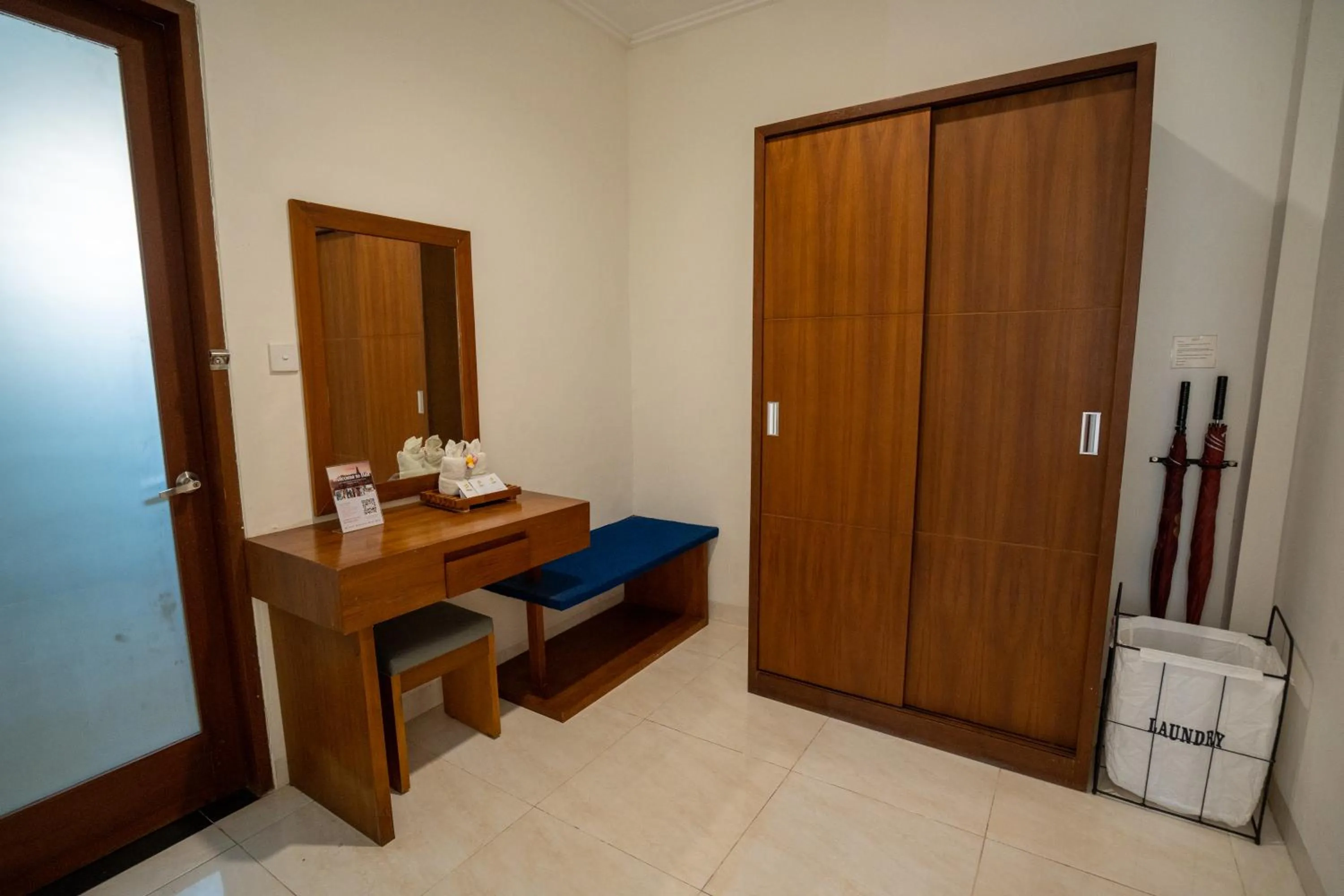 wardrobe in Baleka Resort & Spa