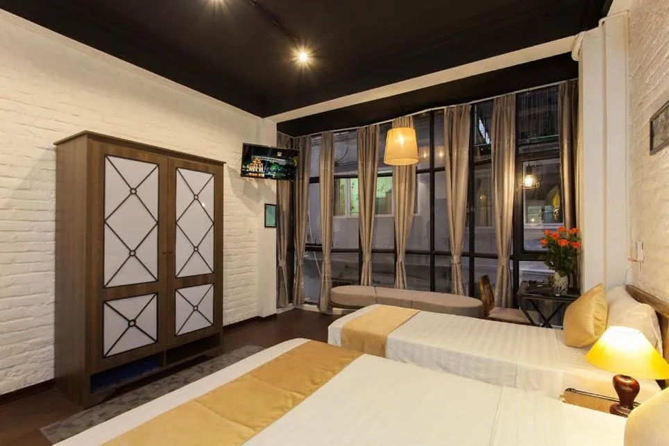 Bed in Luxury Backpakers Hotel