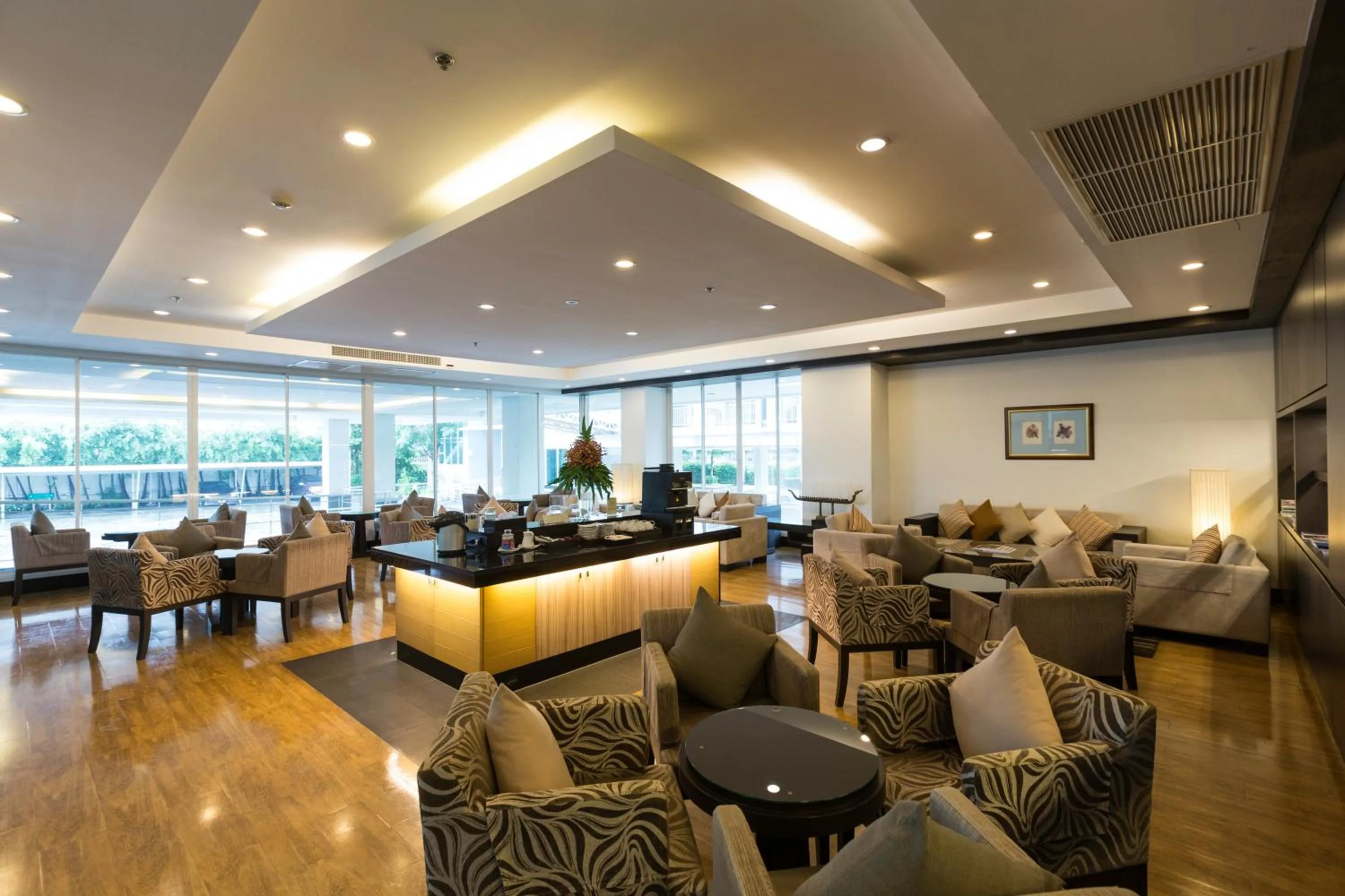 Lounge or bar in Kantary Hotel Kabinburi