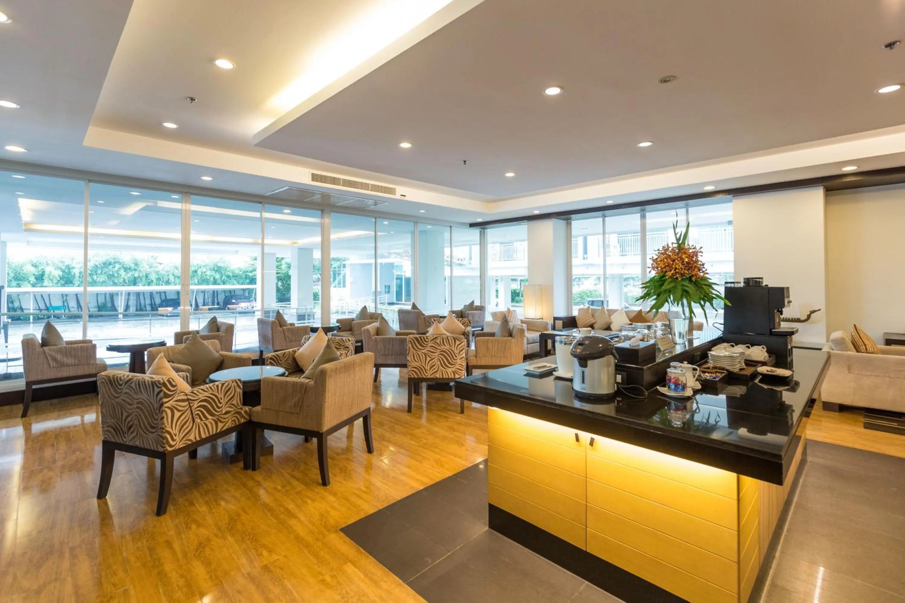 Lounge or bar in Kantary Hotel Kabinburi