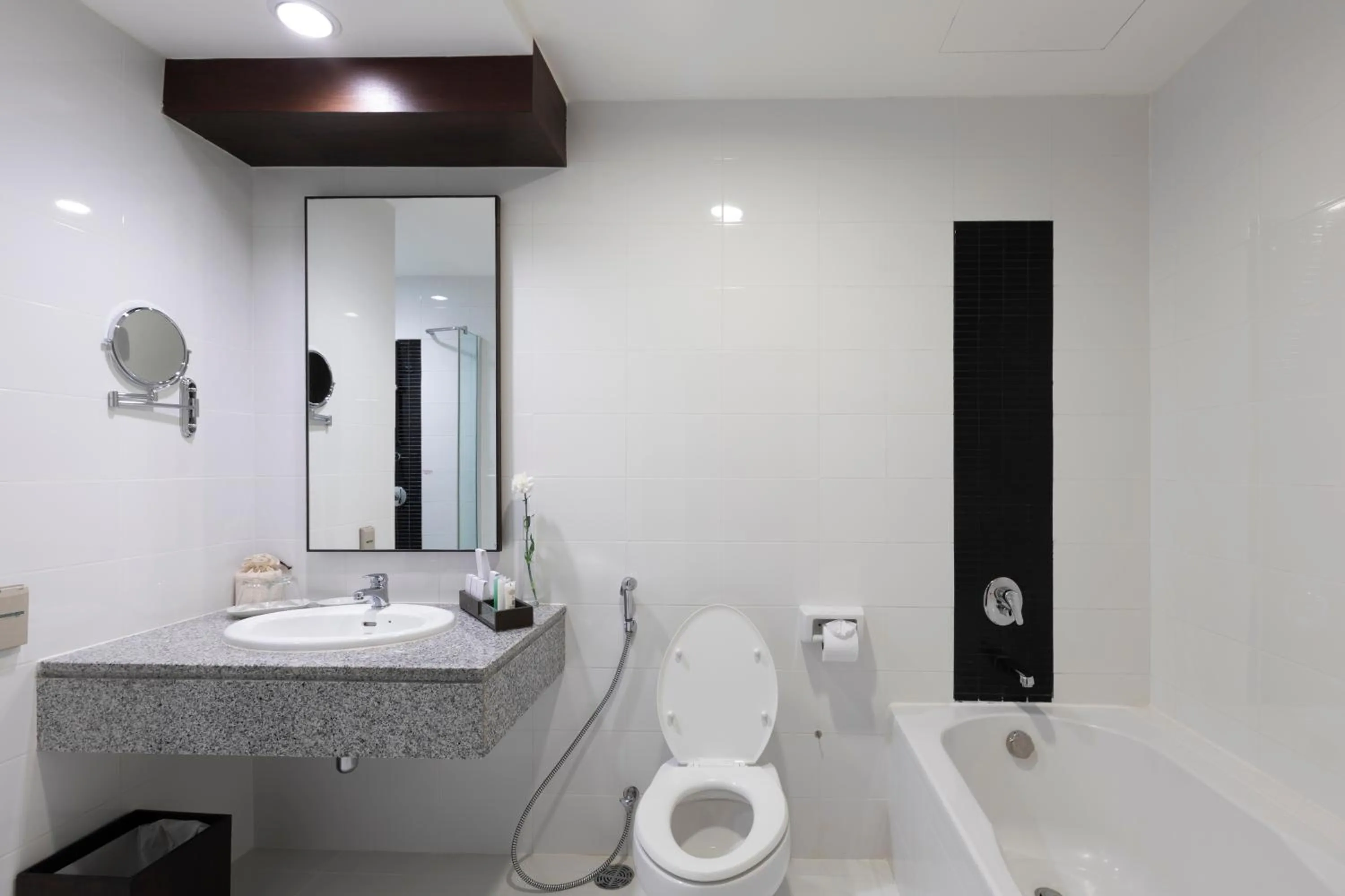 Shower in Kantary Hotel Kabinburi