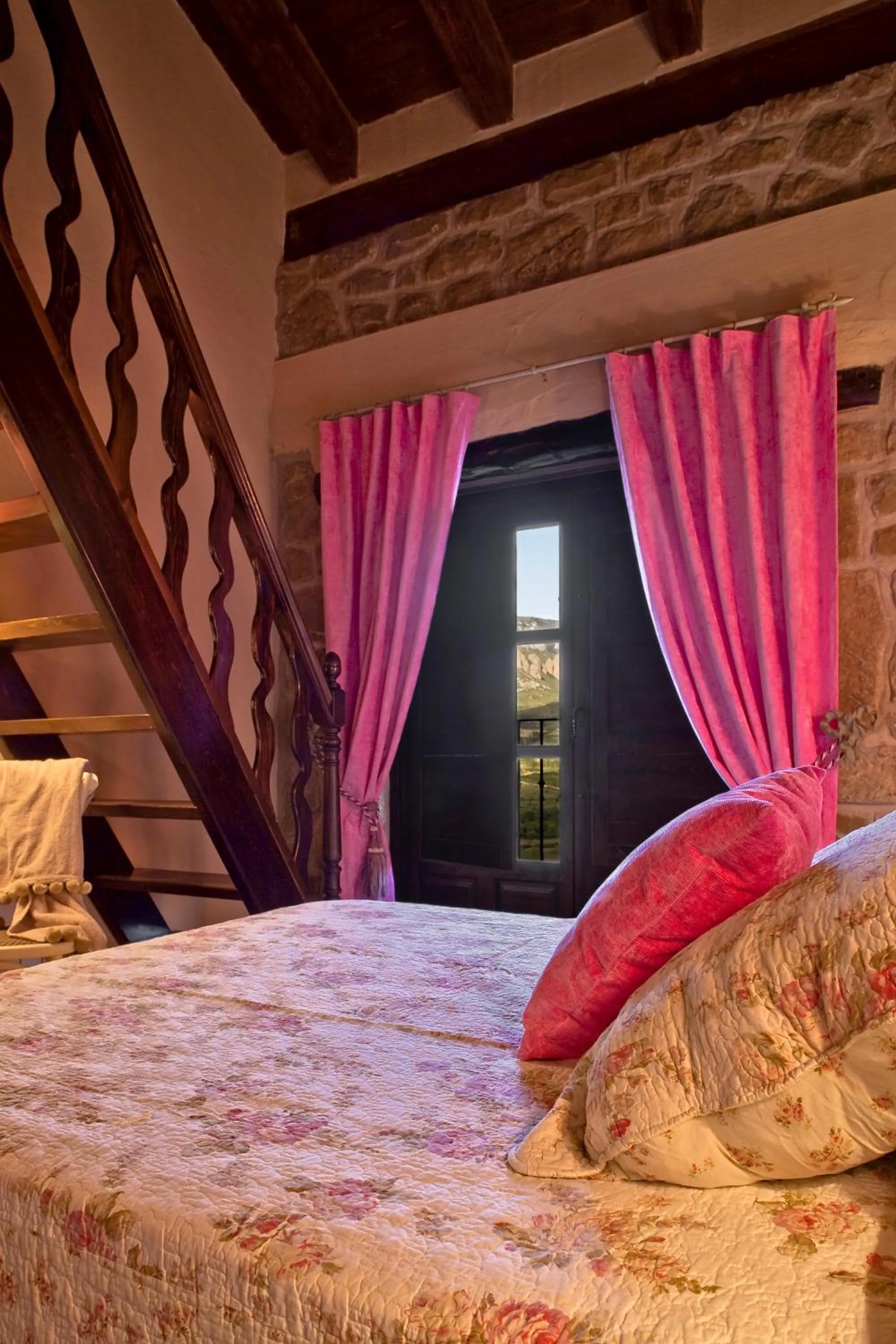 Bedroom, Bed in Hotel Boutique Real Posada De Liena con jacuzzi y Restaurante Liena