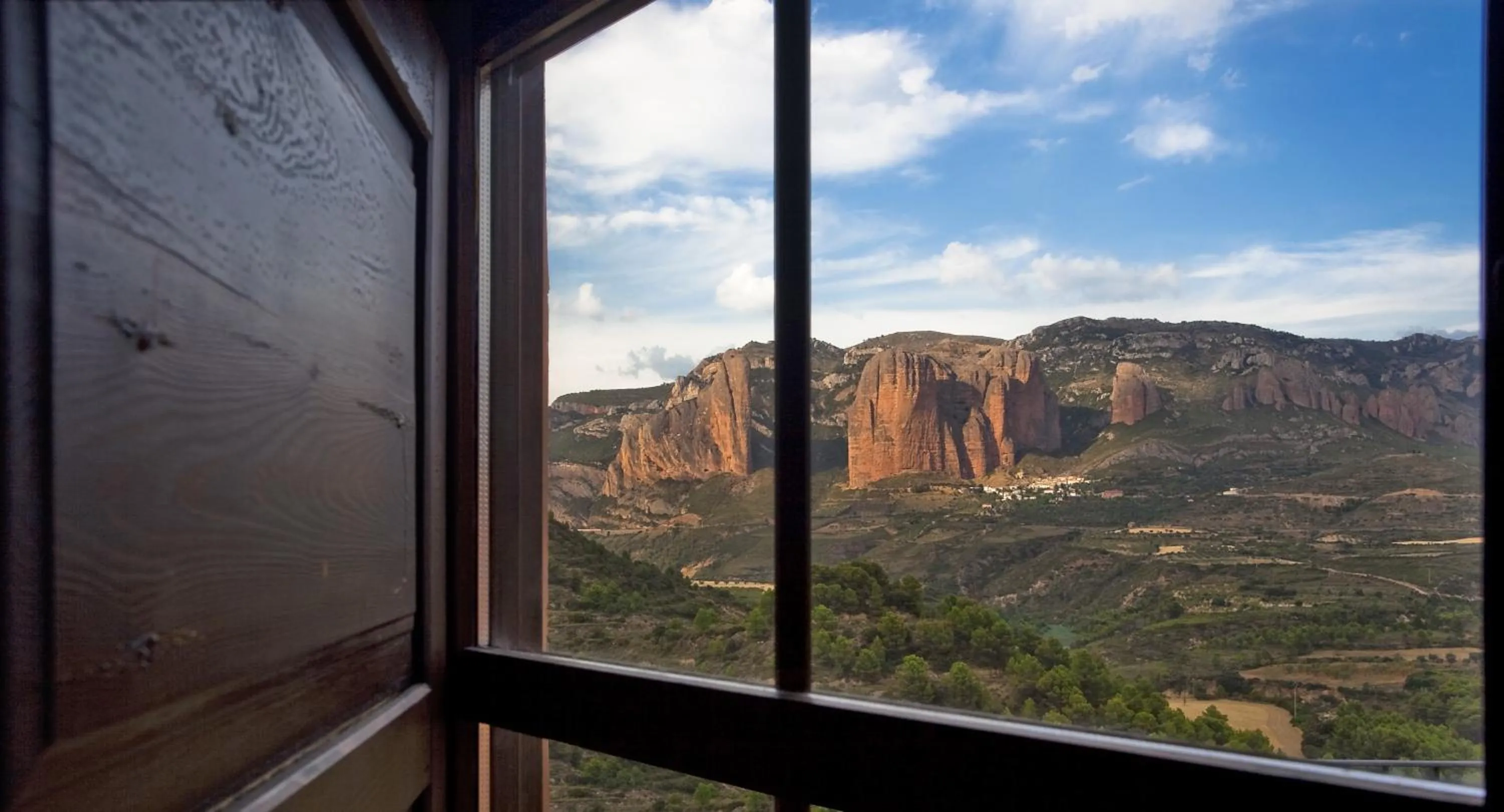 Bedroom in Hotel Boutique Real Posada De Liena con jacuzzi y Restaurante Liena