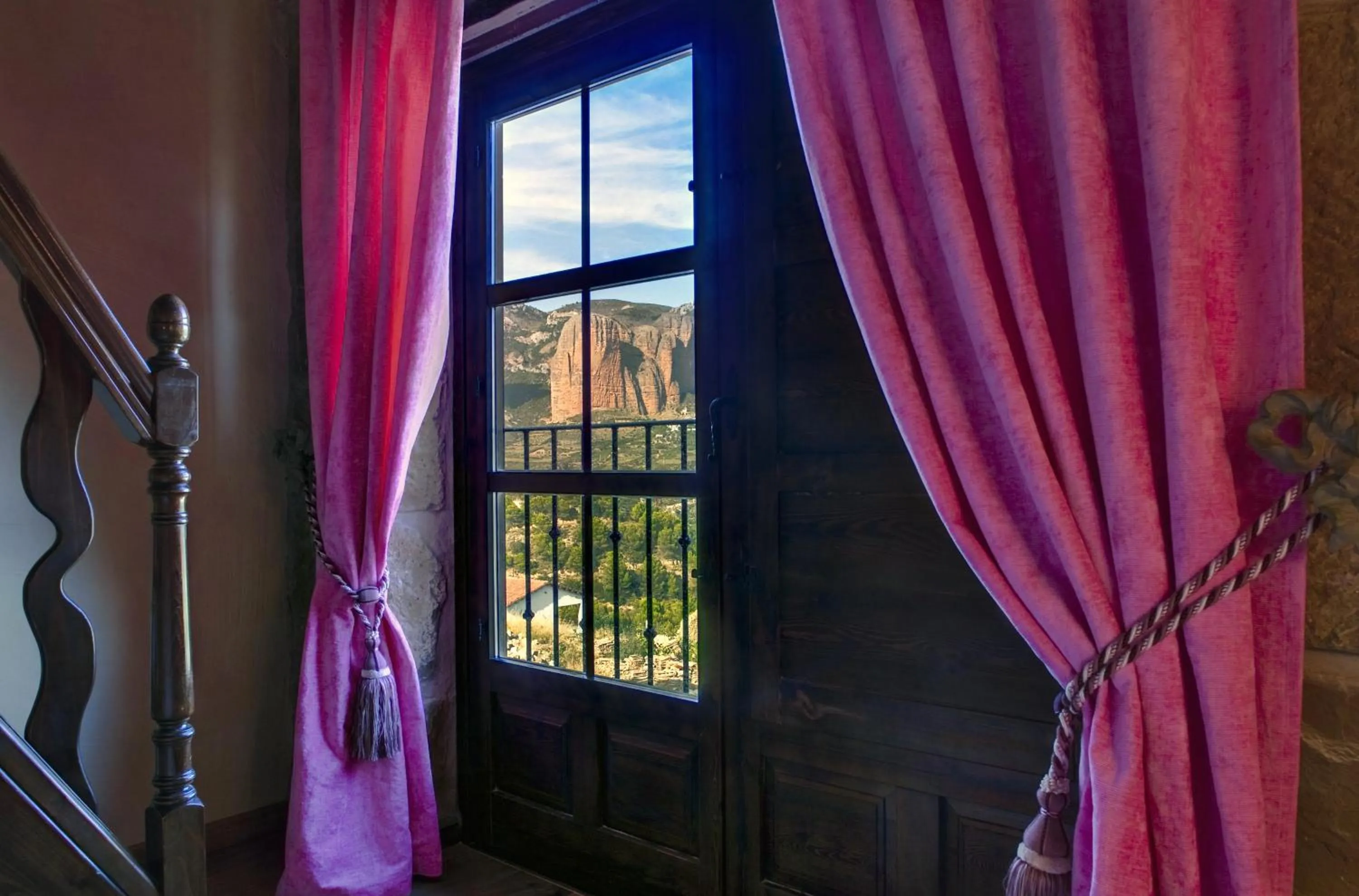 Bedroom in Hotel Boutique Real Posada De Liena con jacuzzi y Restaurante Liena