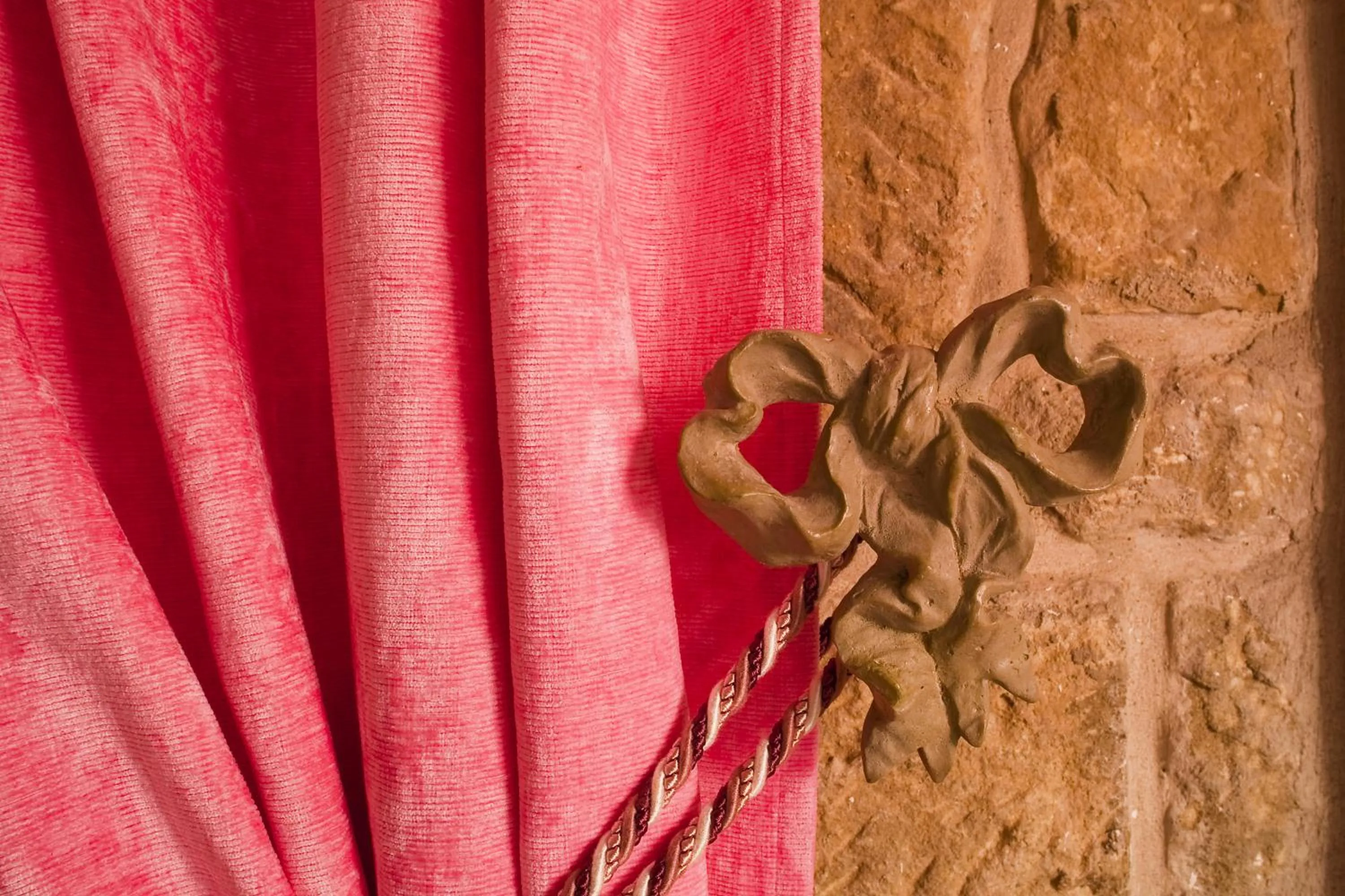 Bedroom in Hotel Boutique Real Posada De Liena con jacuzzi y Restaurante Liena