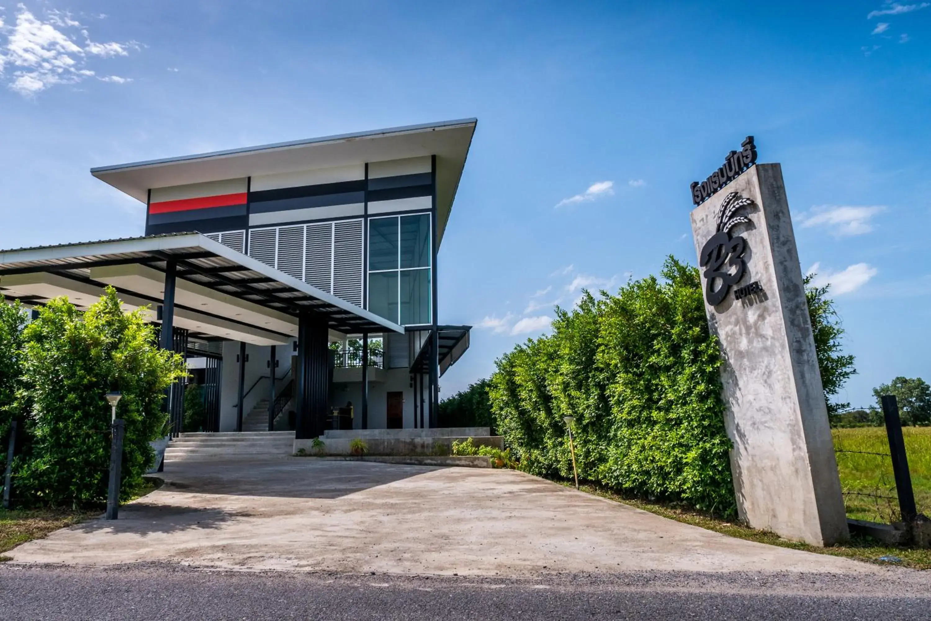 Facade/entrance in B3 Hotel Facade/entrance in B3 Hotel