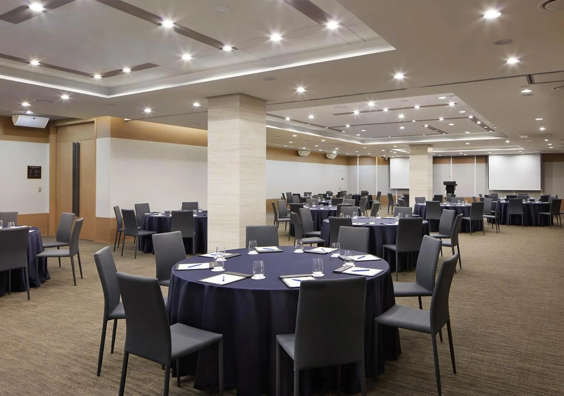 Banquet/Function facilities in Howard Johnson by Wyndham Incheon Airport