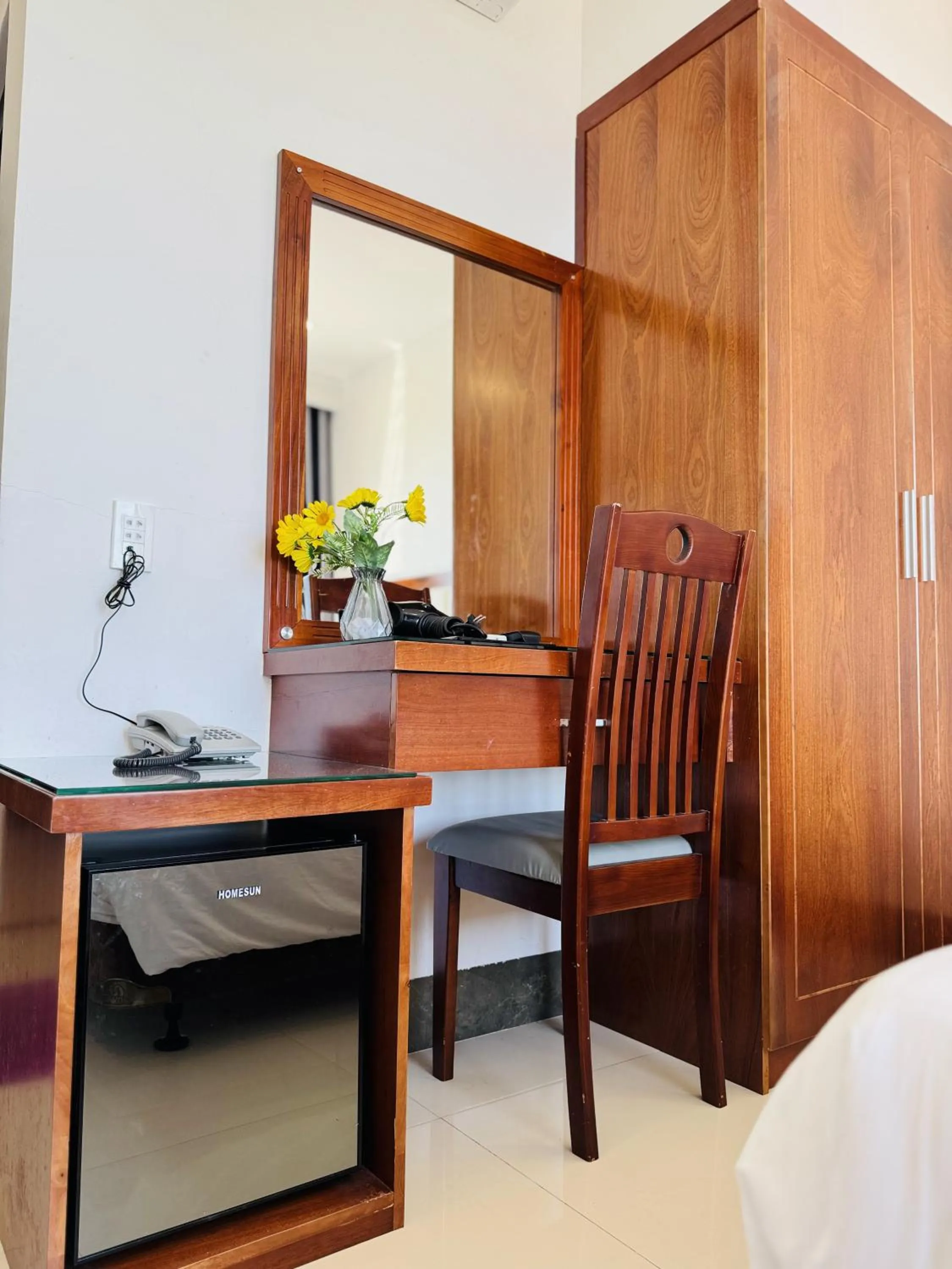 wardrobe in Khách Sạn Ninh Chữ