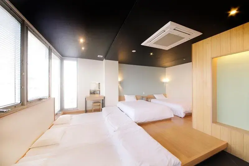 Bed in R. Star Hostel Kyoto Japan