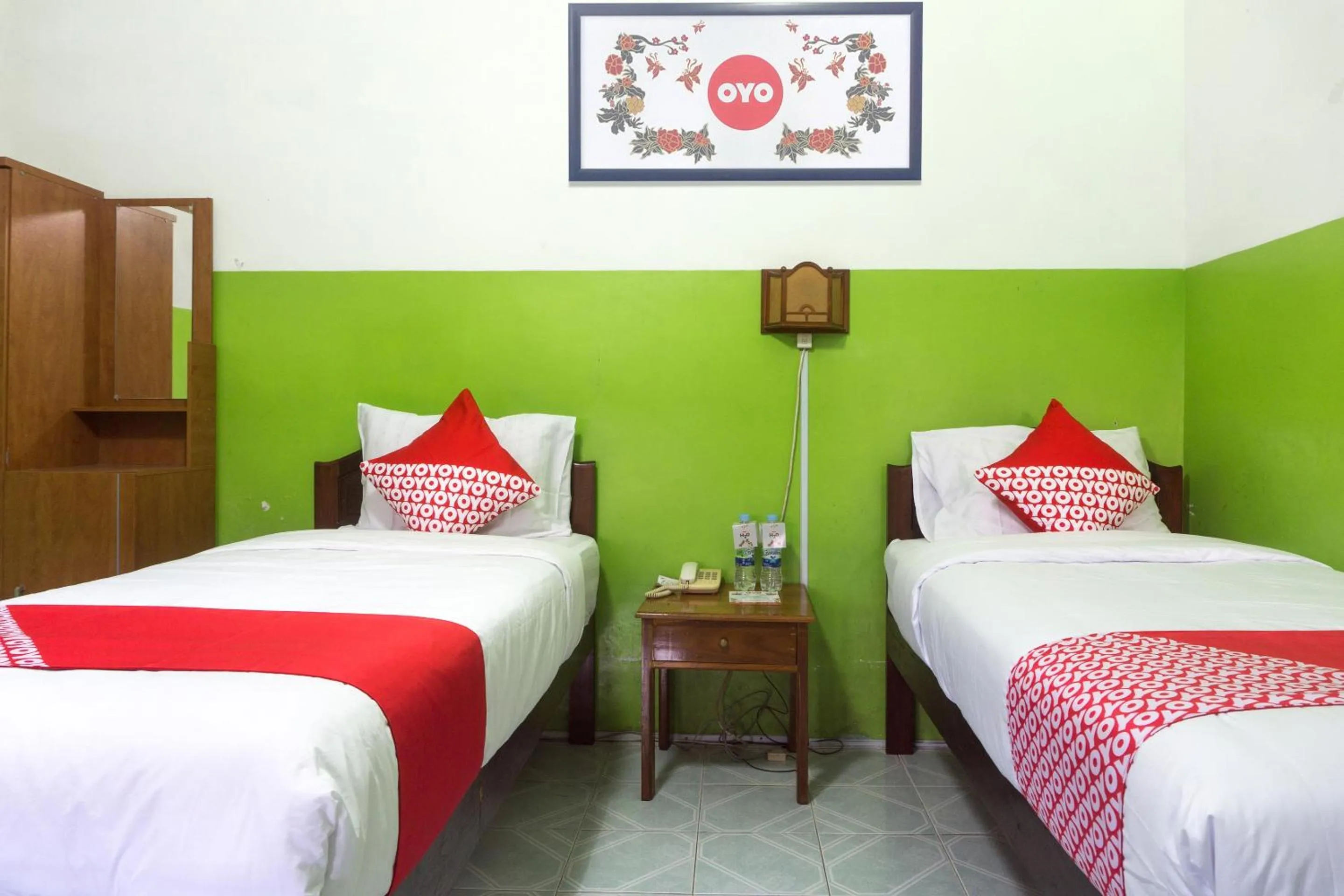 Bedroom, Bed in Hotel O Srikandi Hotel