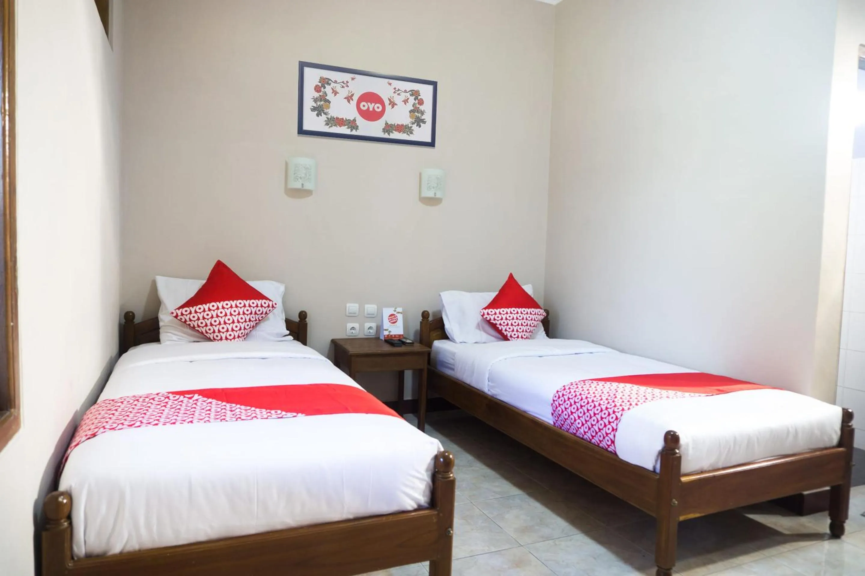 Bedroom, Bed in Hotel O Srikandi Hotel