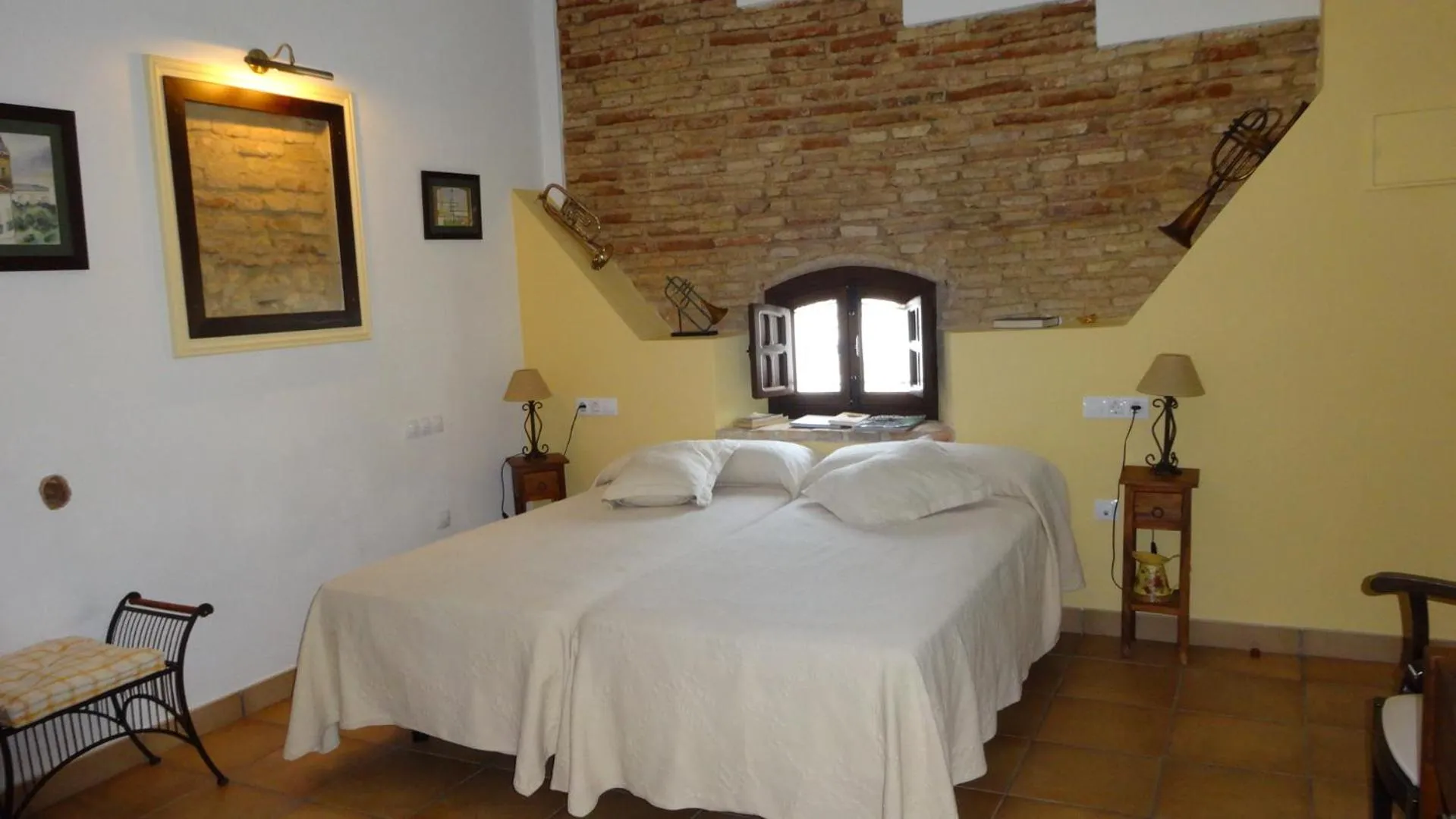 Photo of the whole room, Bed in La Posada Del Infante