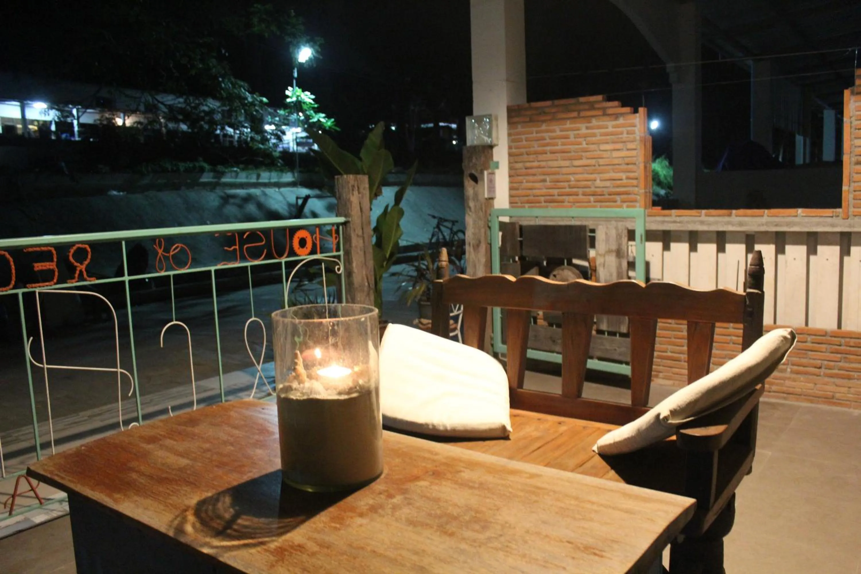 Night in Rec Art (House of recycle+Art)