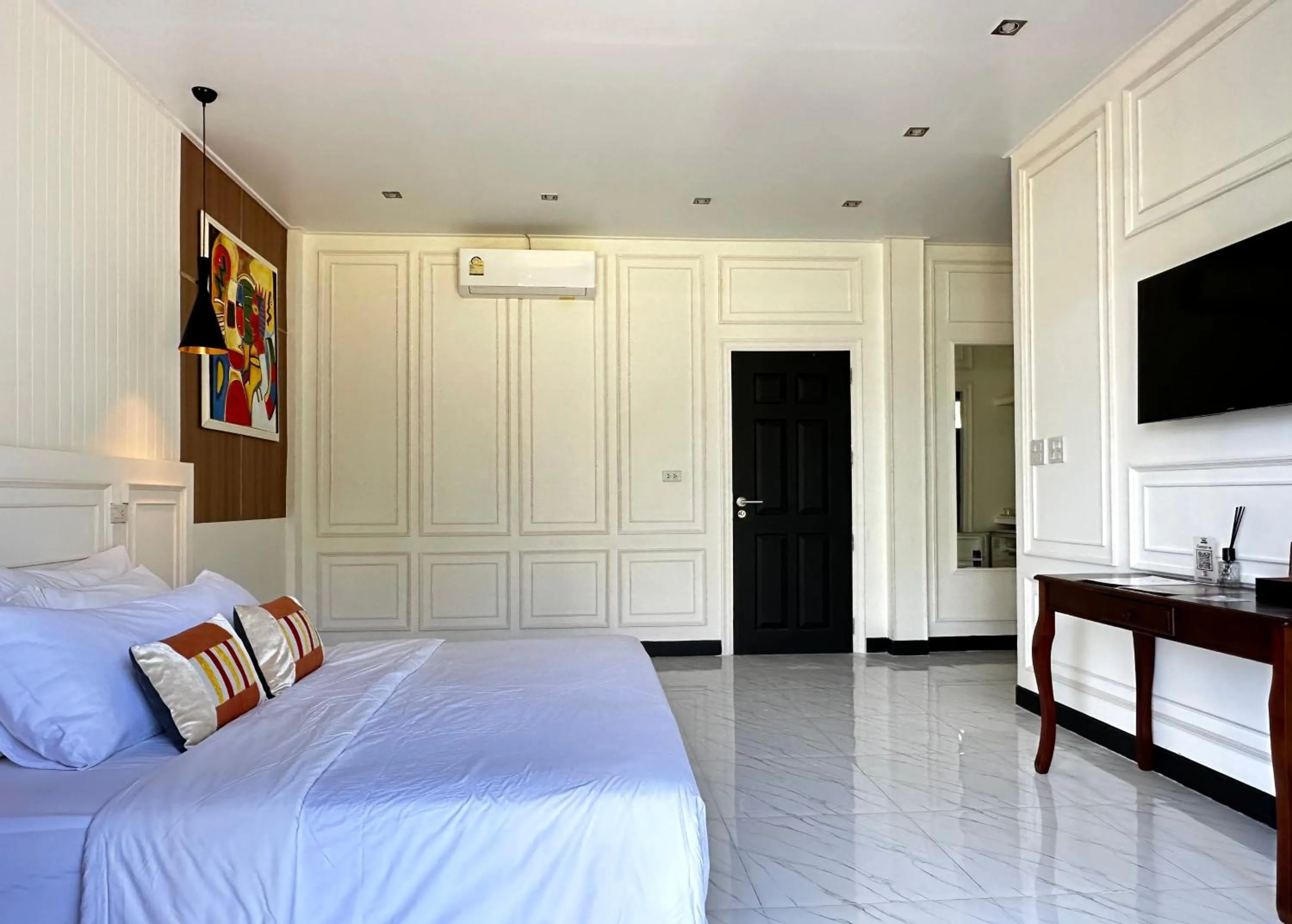 Photo of the whole room, Bed in Koh Kood BED's