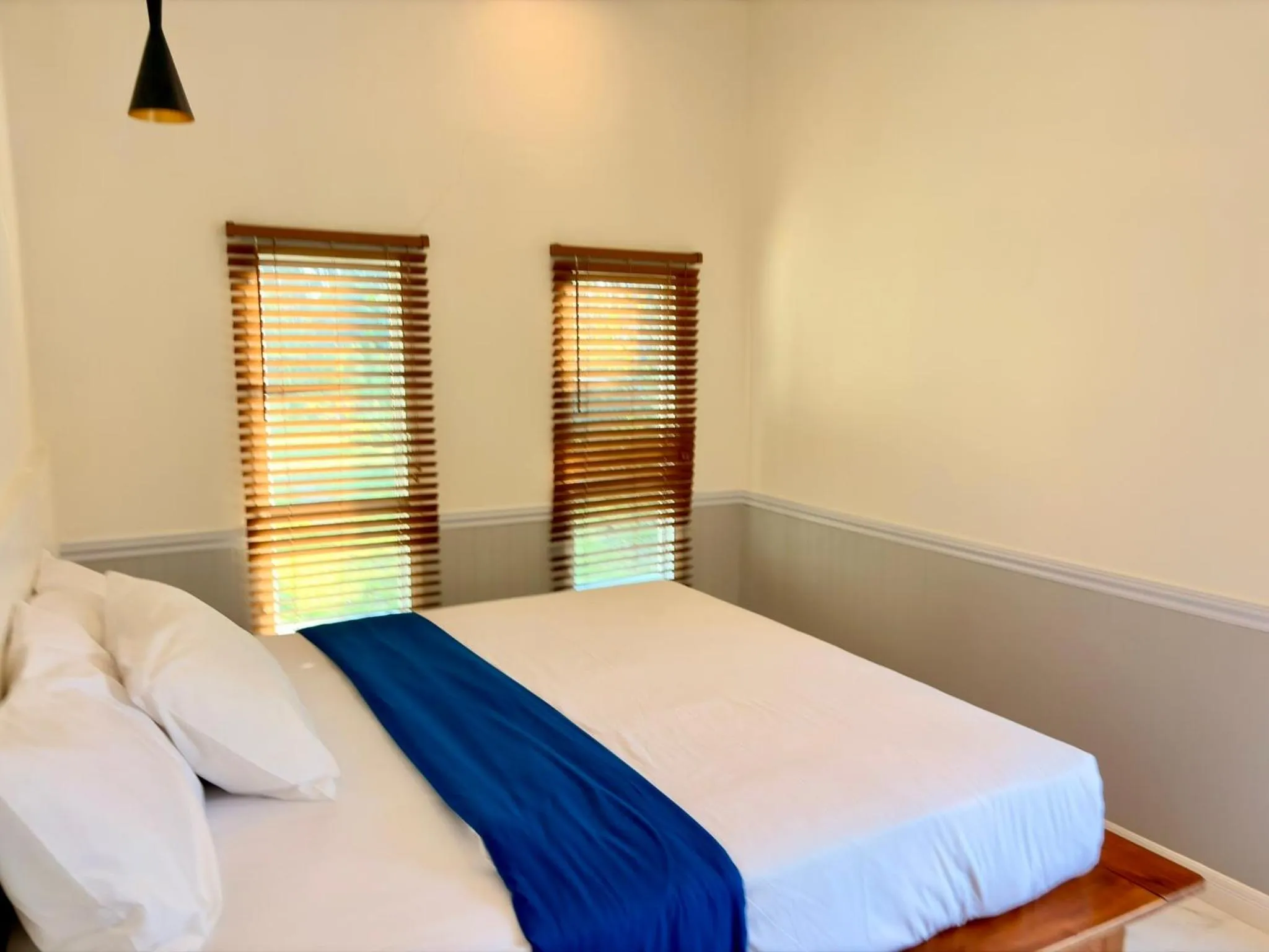 Photo of the whole room, Bed in Koh Kood BED's