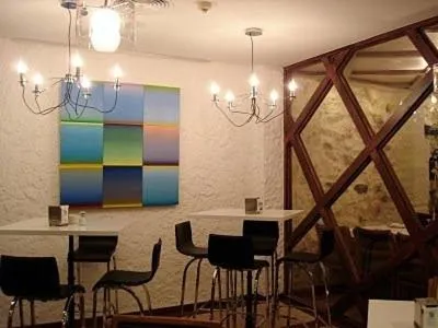 Restaurant/places to eat in Hotel Restaurante Salvadora