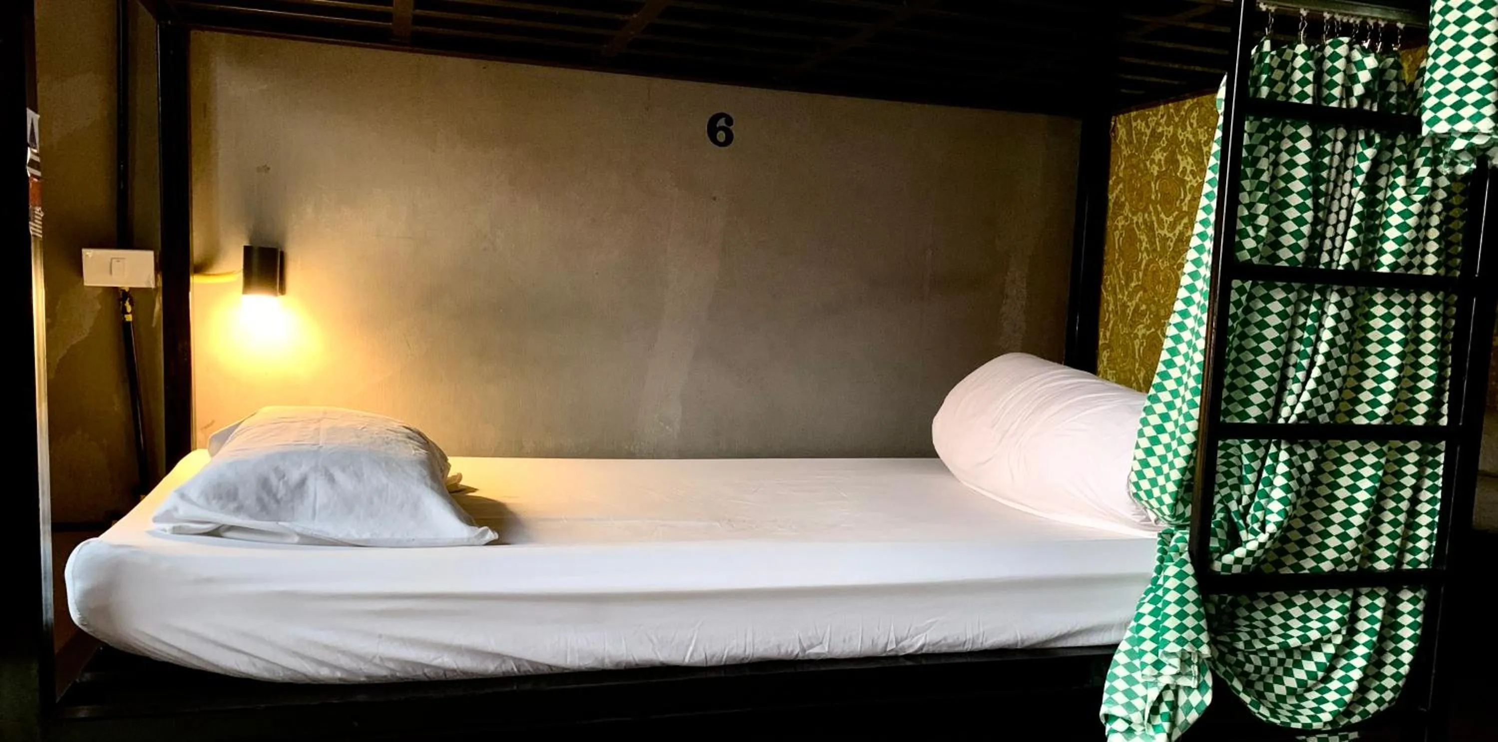 Bed in Doze Hostel
