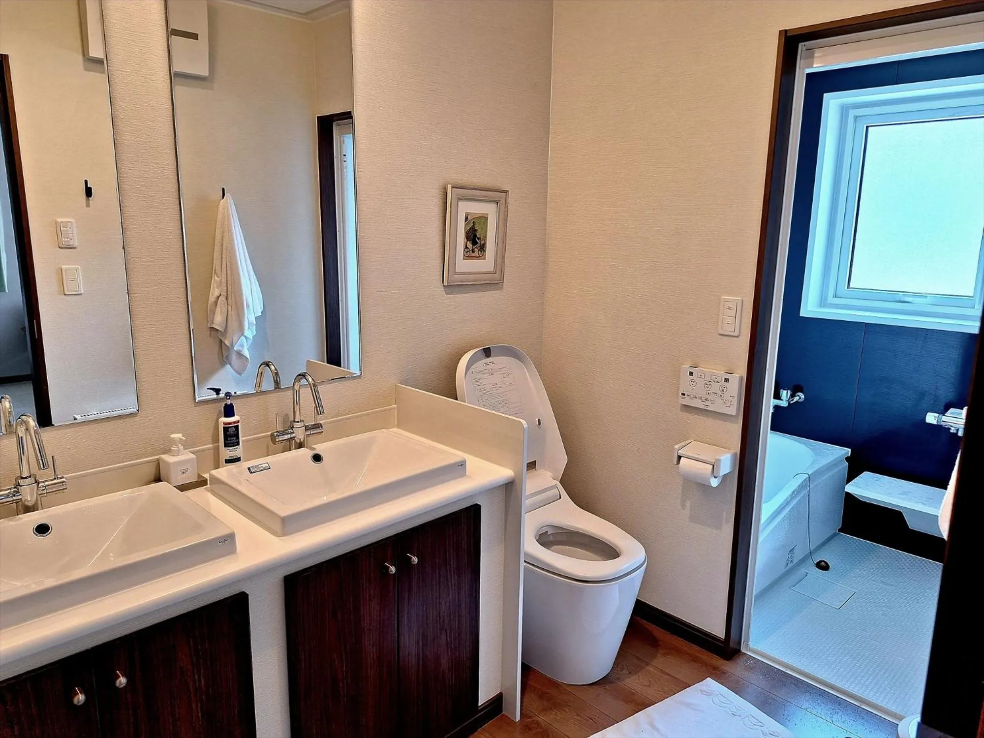 Toilet in Jadan House