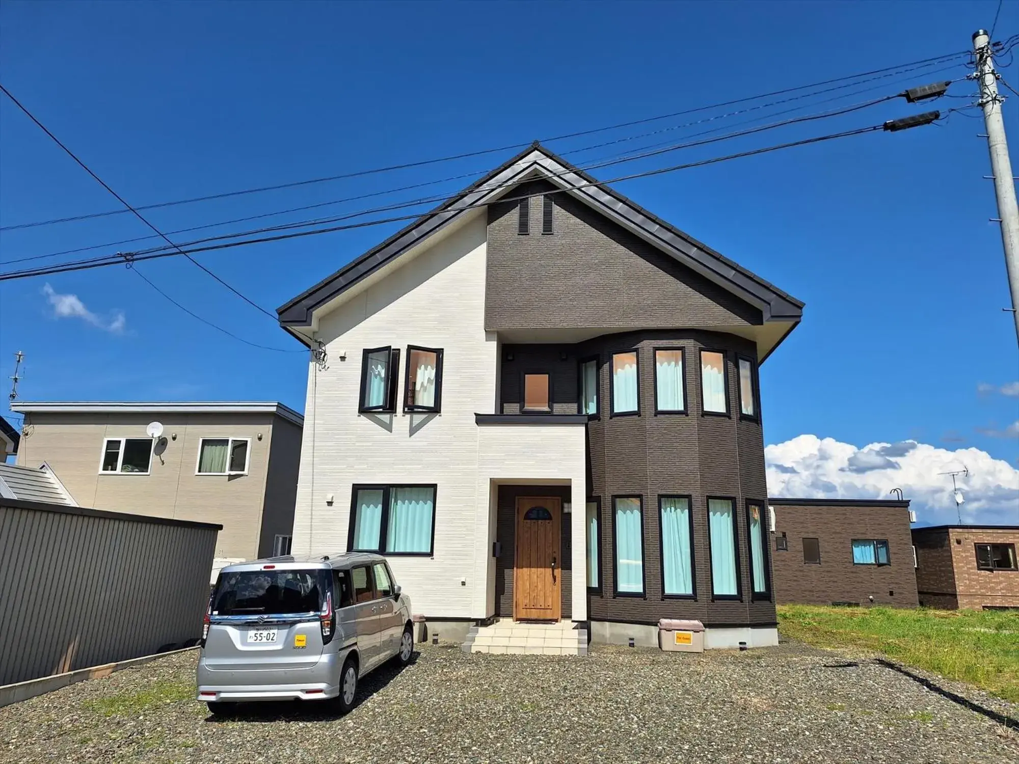 Property building in Jadan House Property building in Jadan House