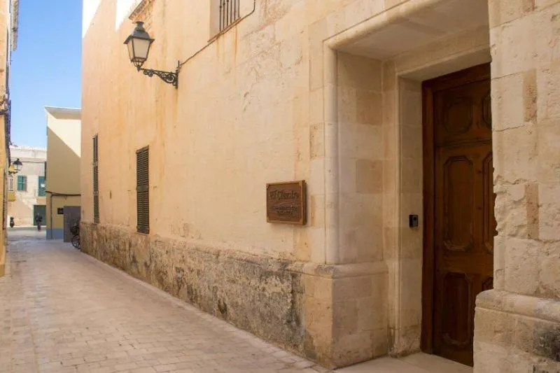 Day in Grupoandria El Claustre de Ciutadella - HOSPEDERIA