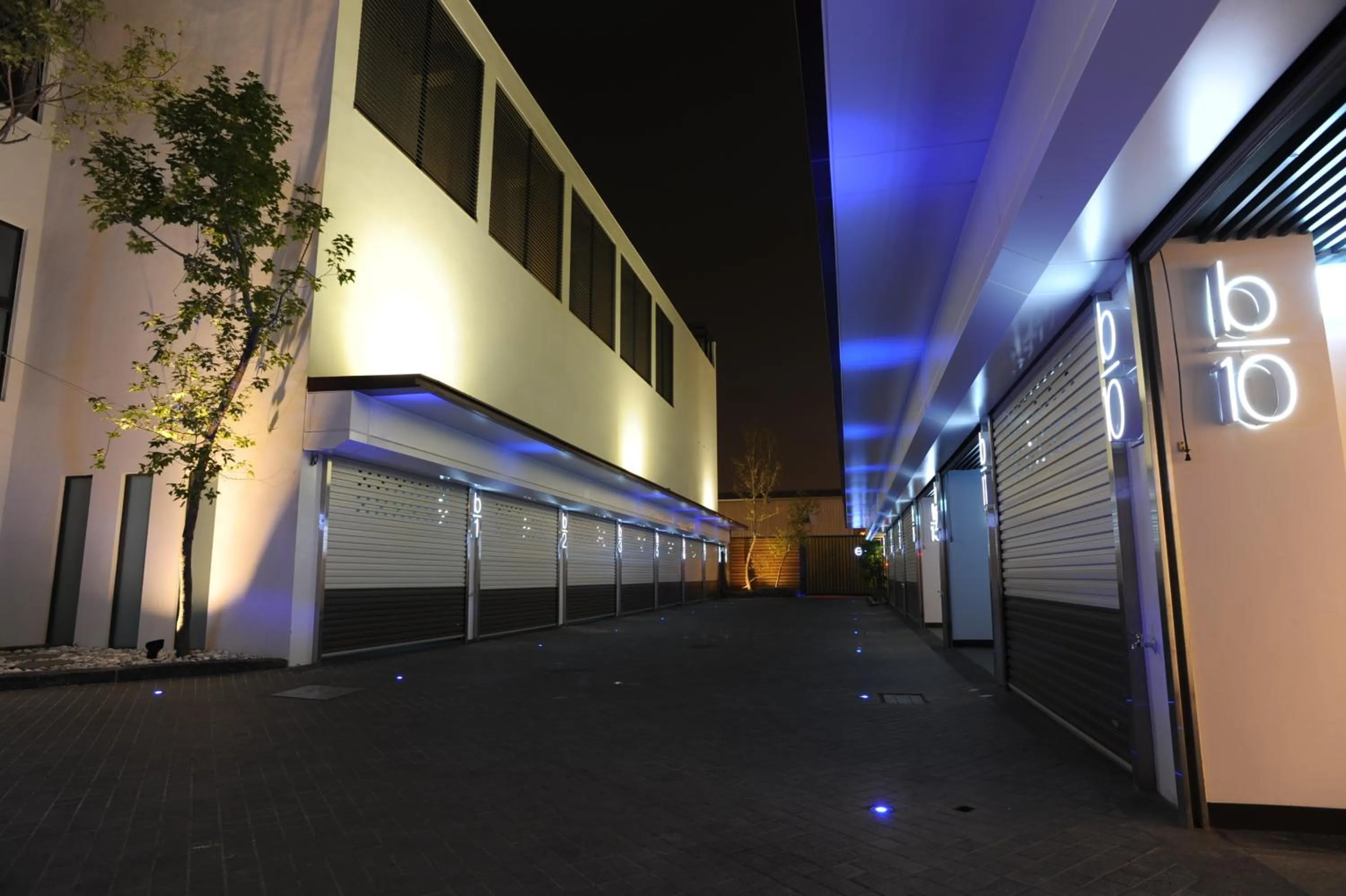 Property building in Motel Stars