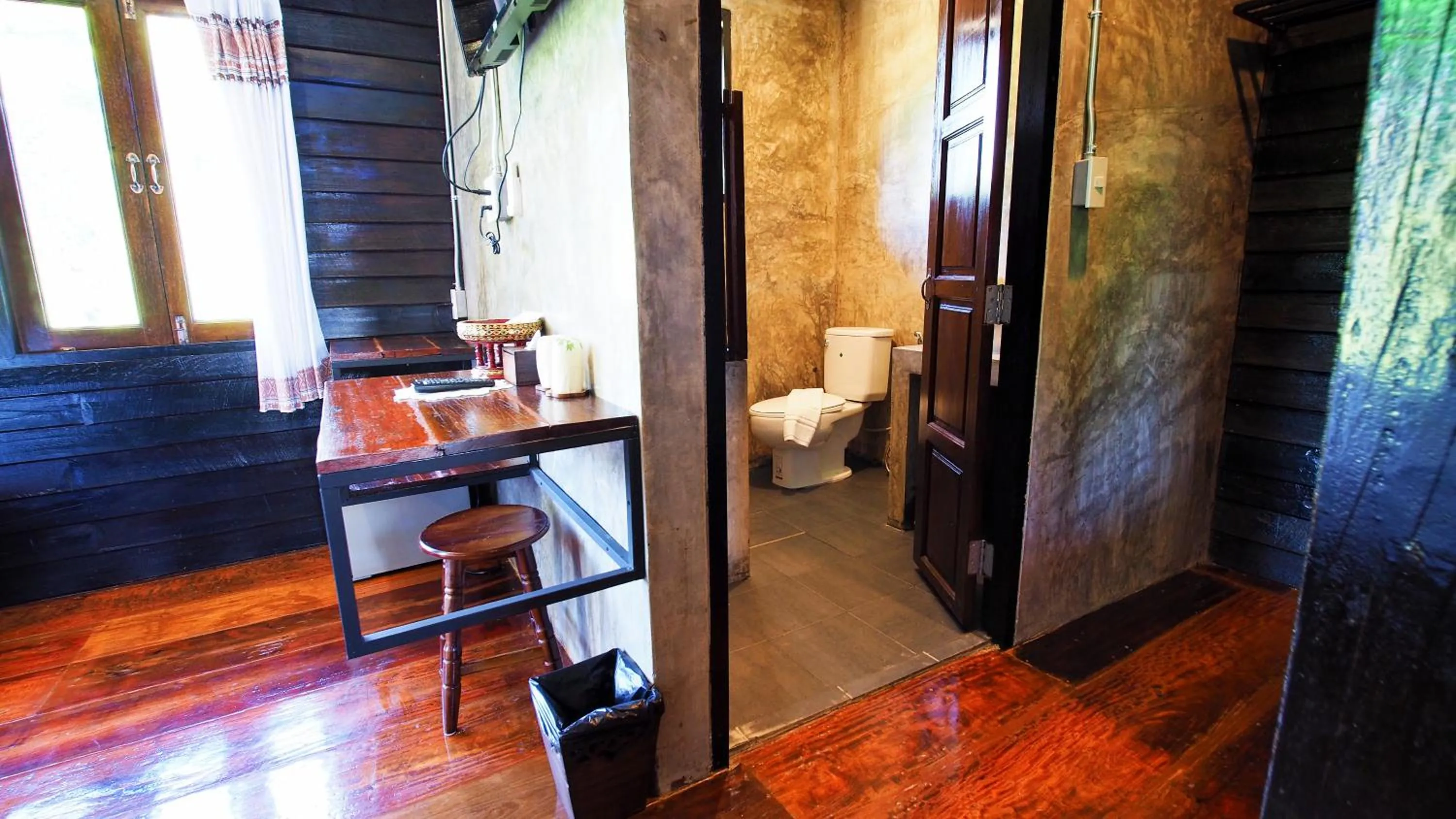 Toilet in Pround Nan Cottage