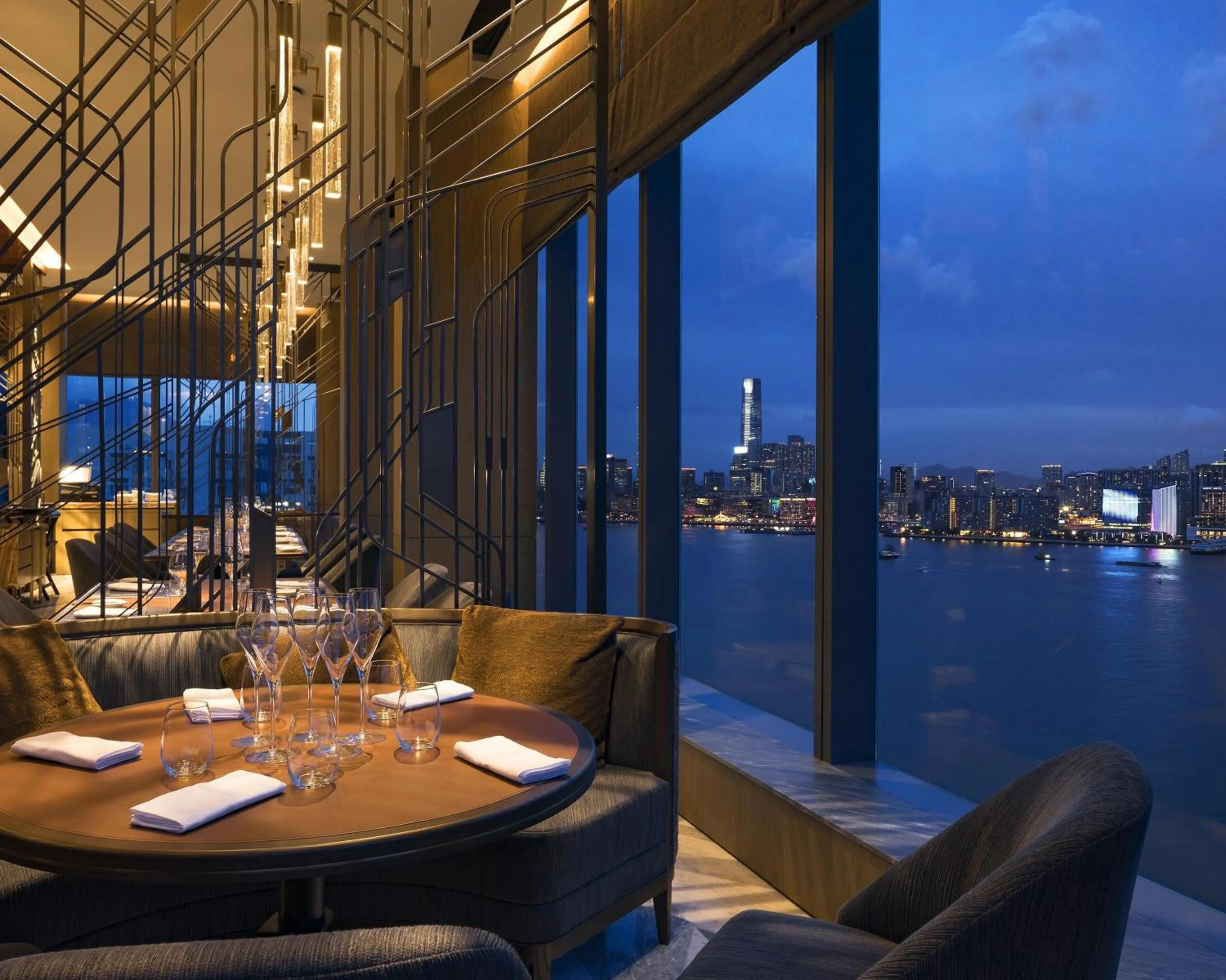 Restaurant/places to eat in Hyatt Centric Victoria Harbour
