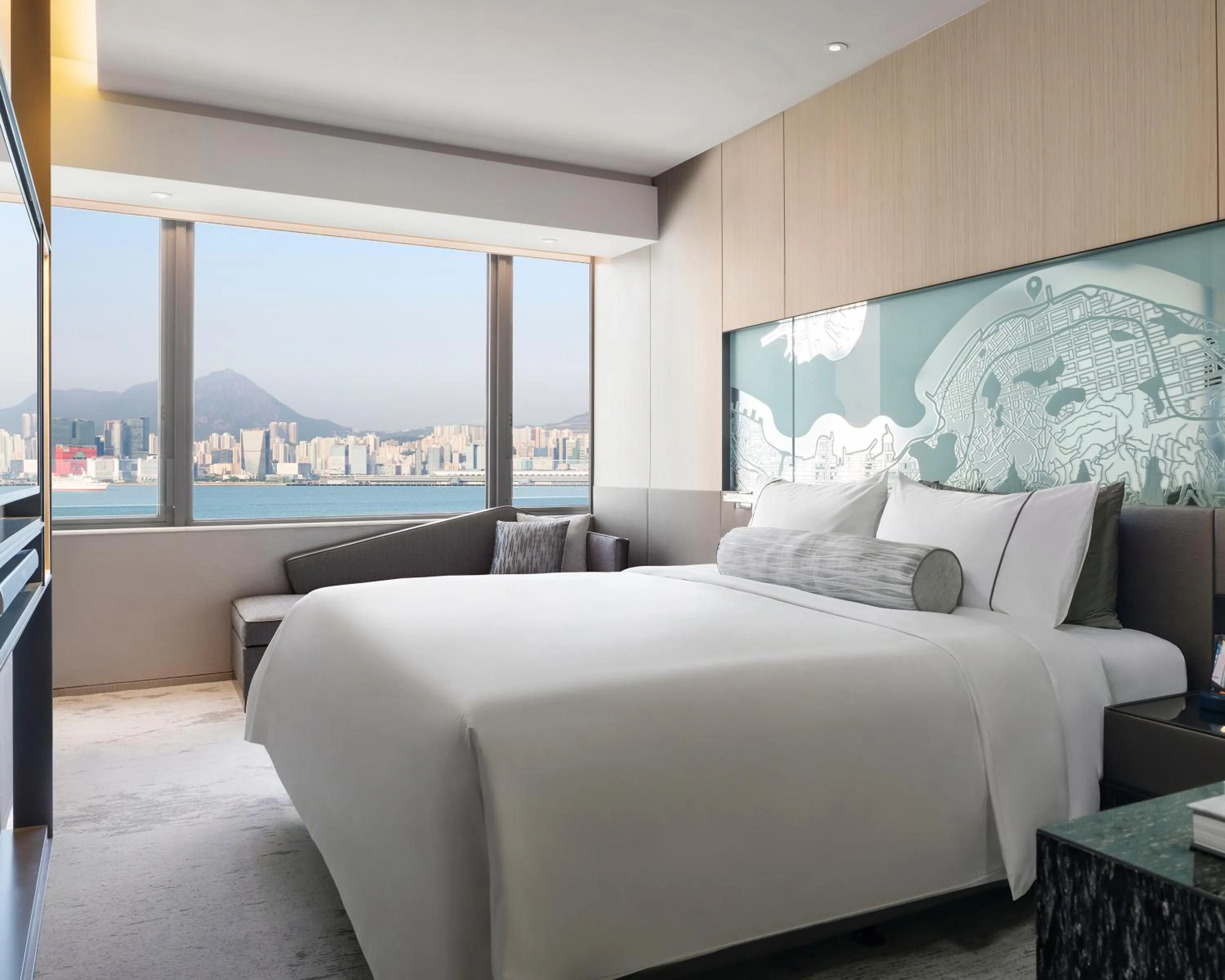 Bedroom, Bed in Hyatt Centric Victoria Harbour