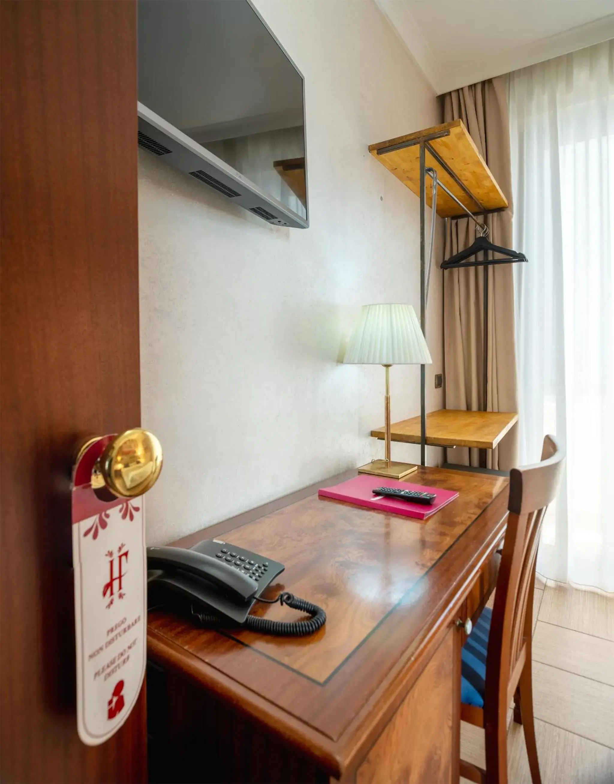 Small Room - single occupancy in Hotel Flora Small Room - single occupancy in Hotel Flora