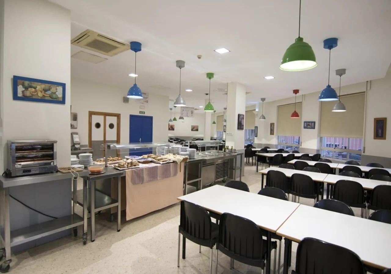 Restaurant/places to eat in Albergue Inturjoven Malaga