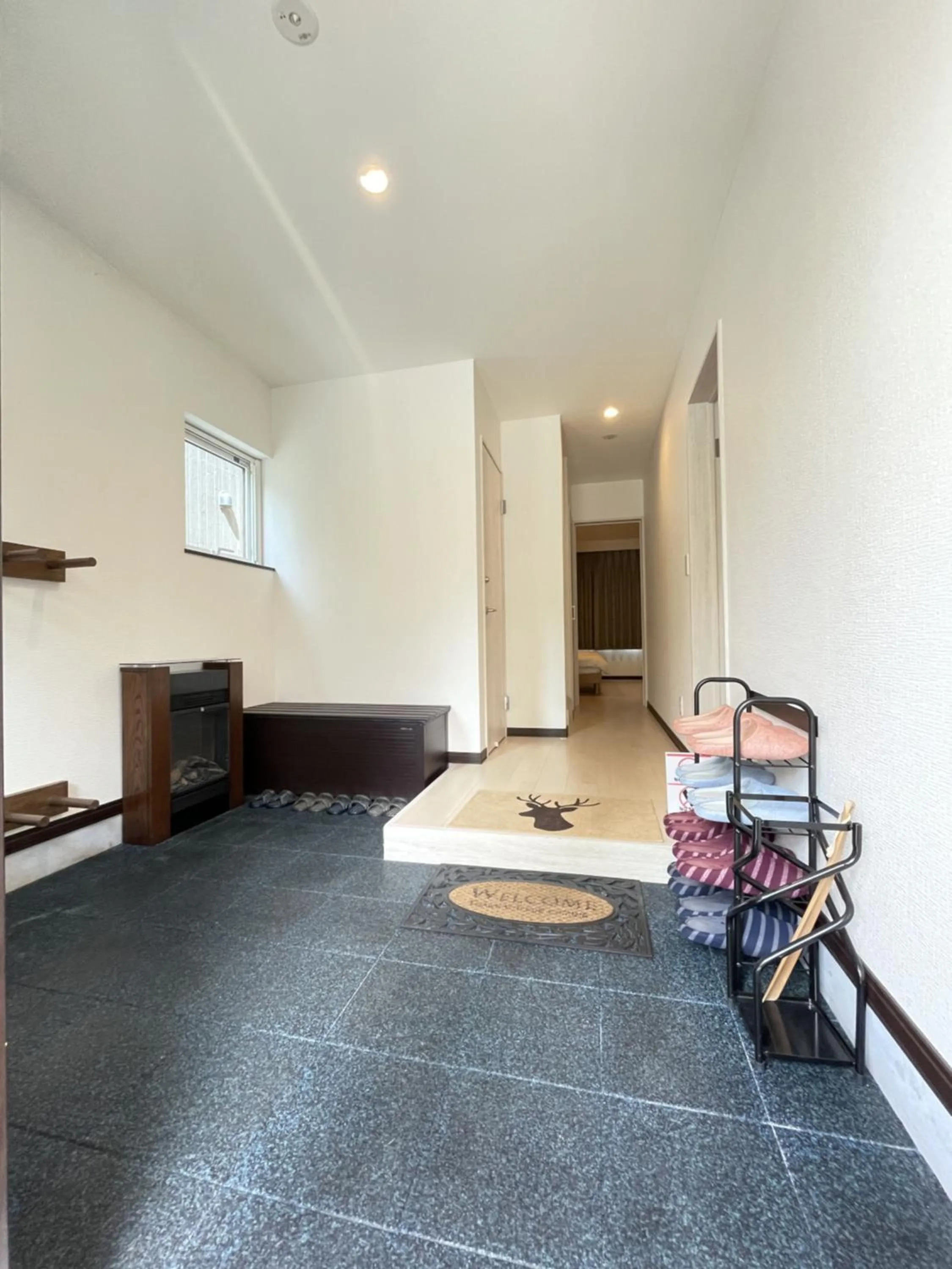 Facade/entrance in SORA 2