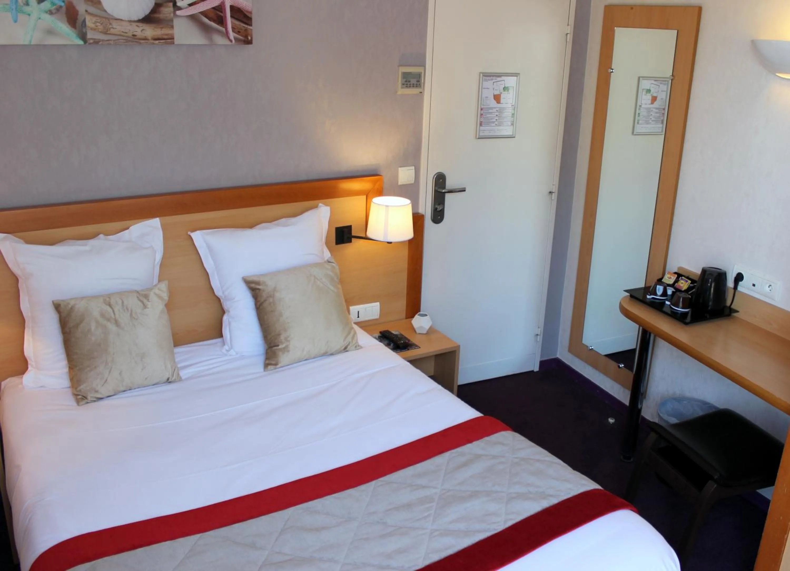 Bed in Hotel du Chemin Vert