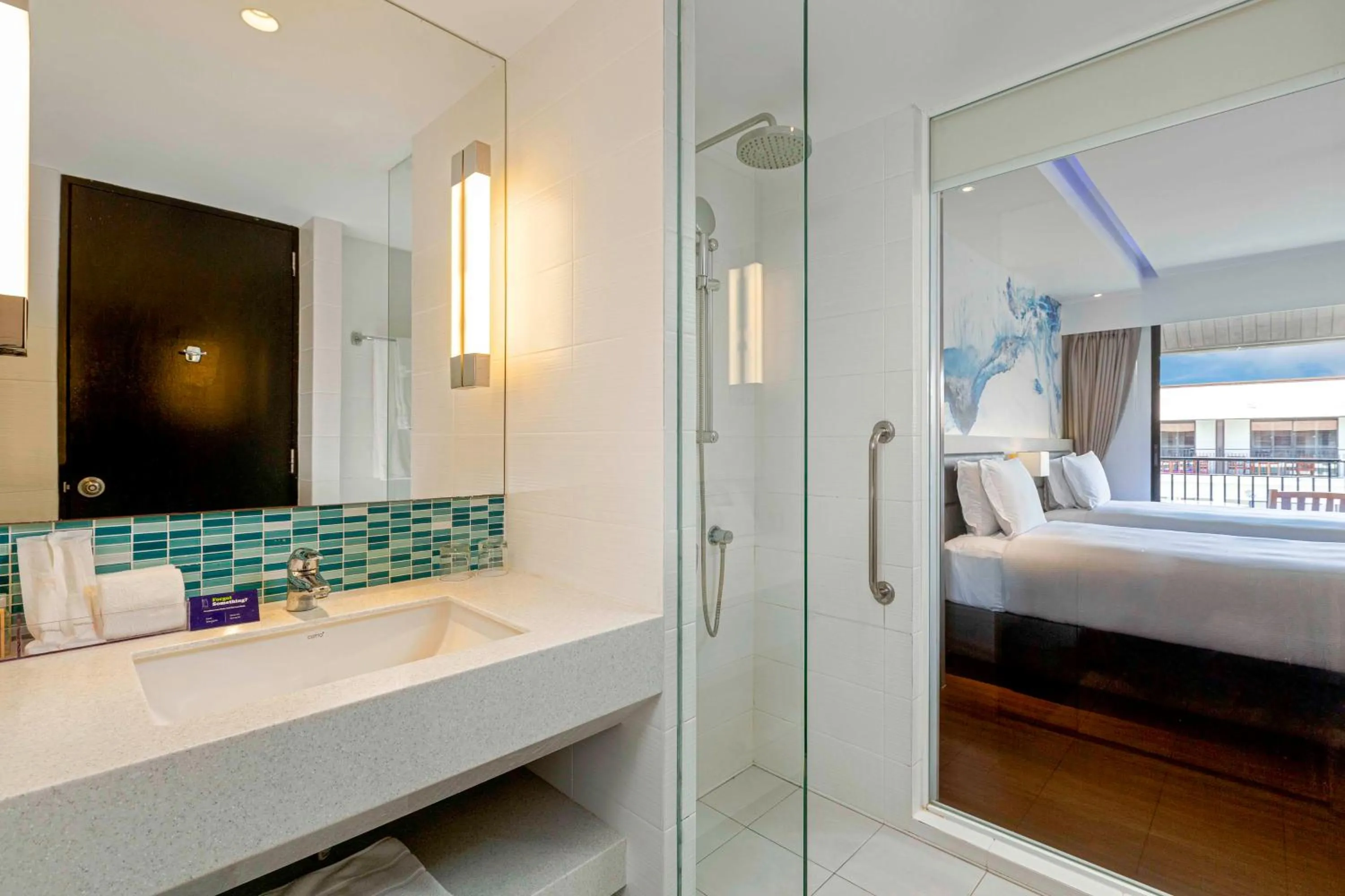 Bathroom, Bed in DoubleTree by Hilton Phuket Banthai Resort