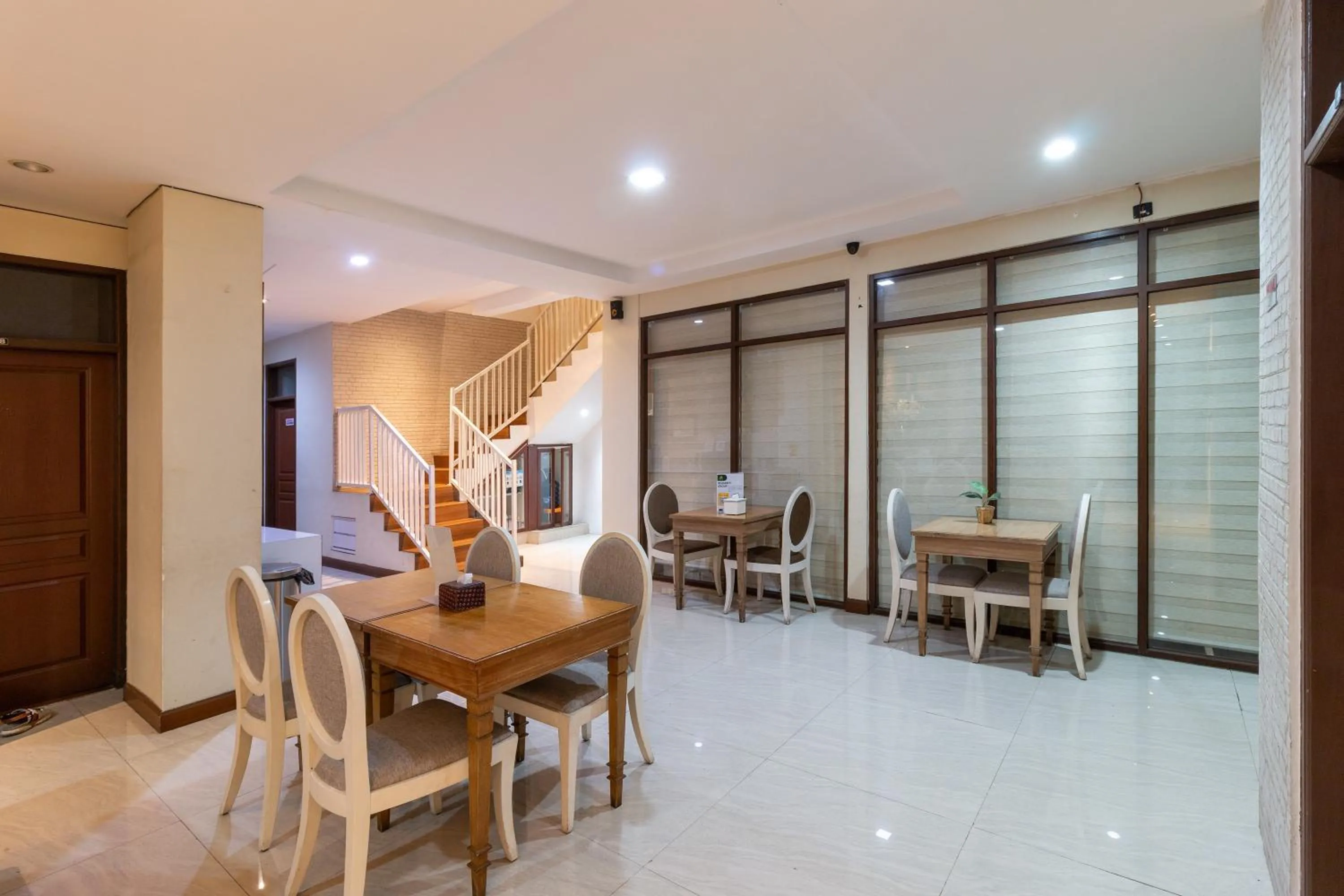 Living room in Jayagiri Guesthouse By Belgareti