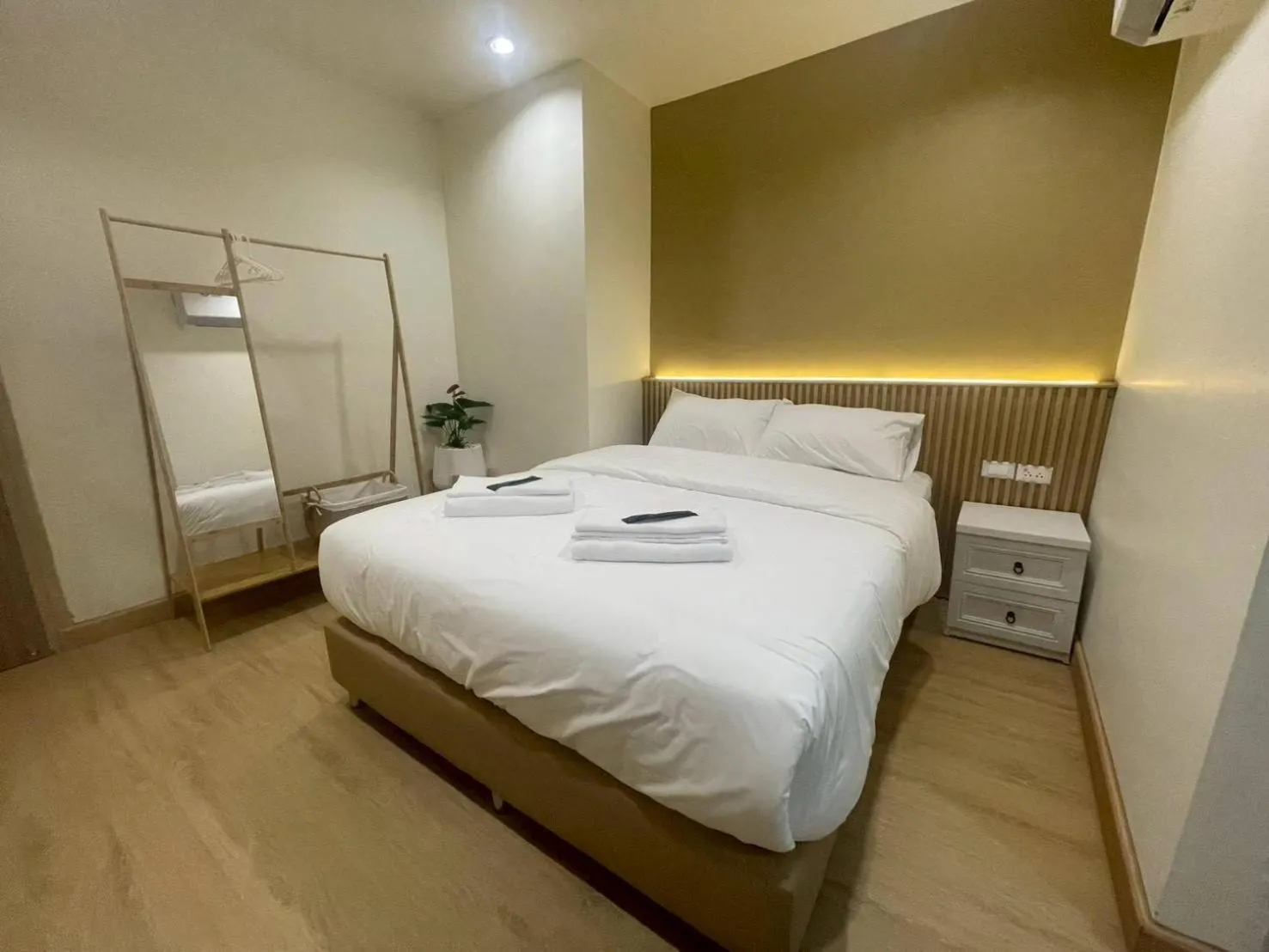 Bed in Shade House - Phuket Downtown