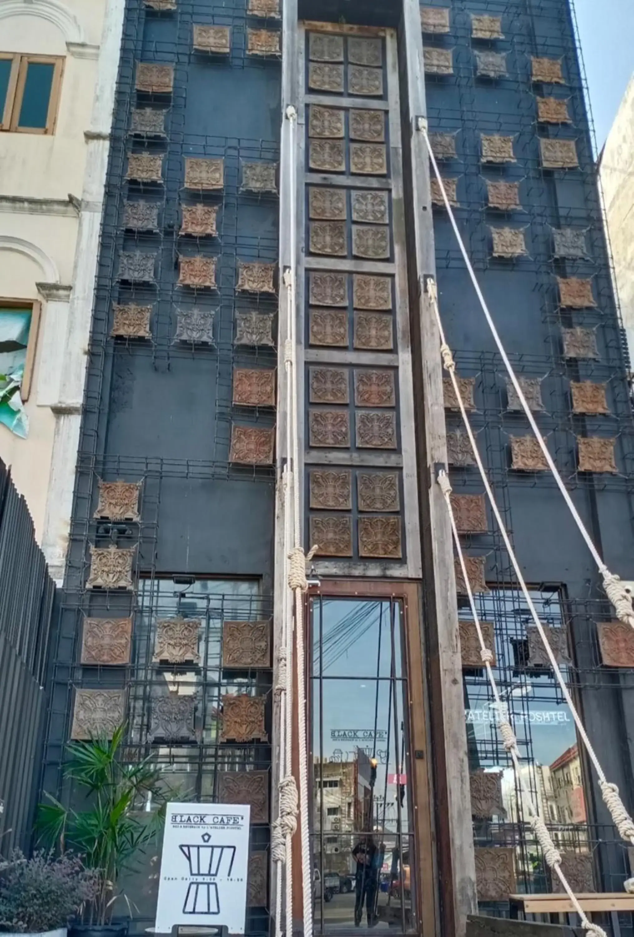 Property building in Shade House - Phuket Downtown Property building in Shade House - Phuket Downtown