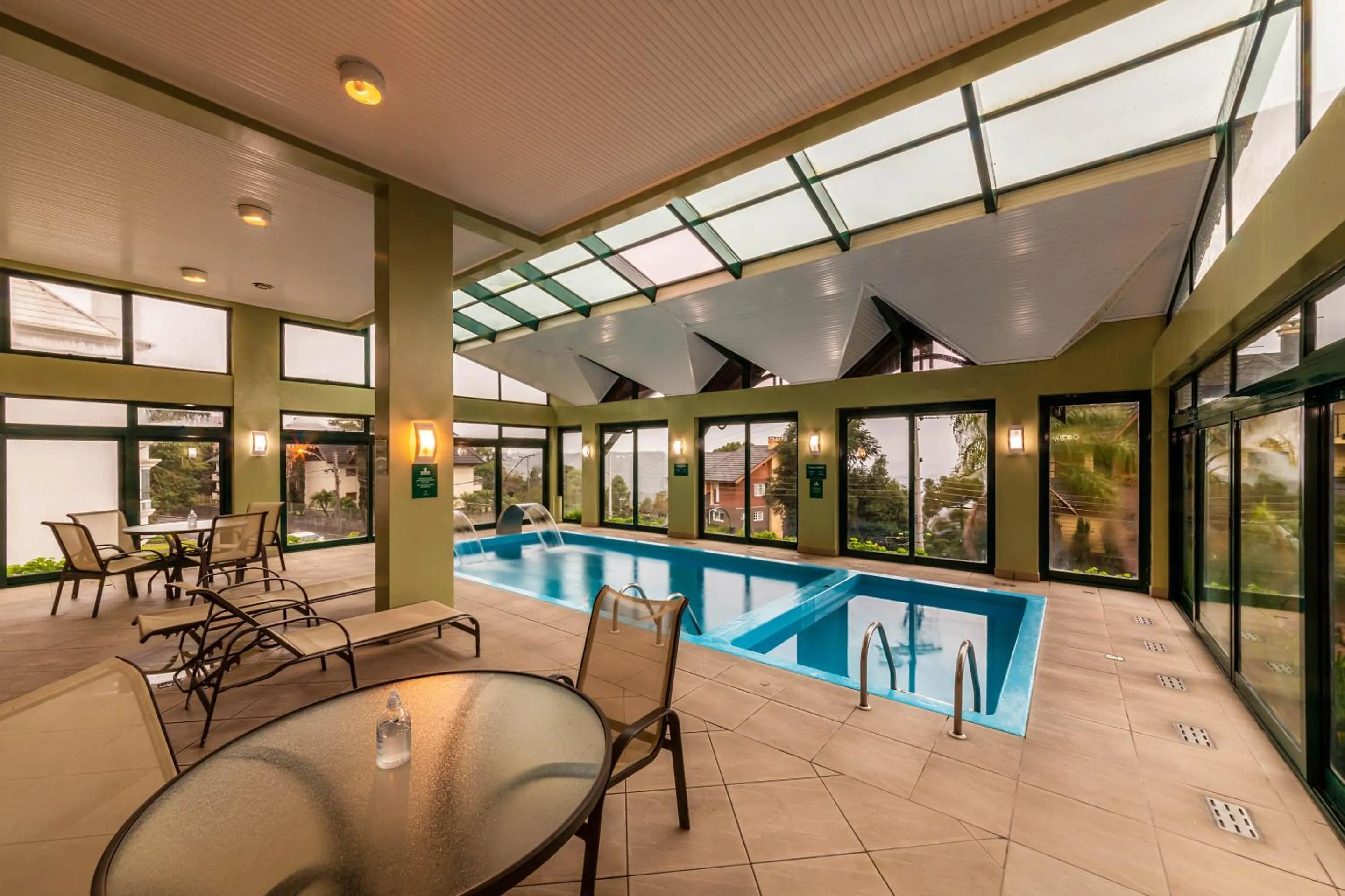 Swimming pool in Hotel Laghetto Toscana